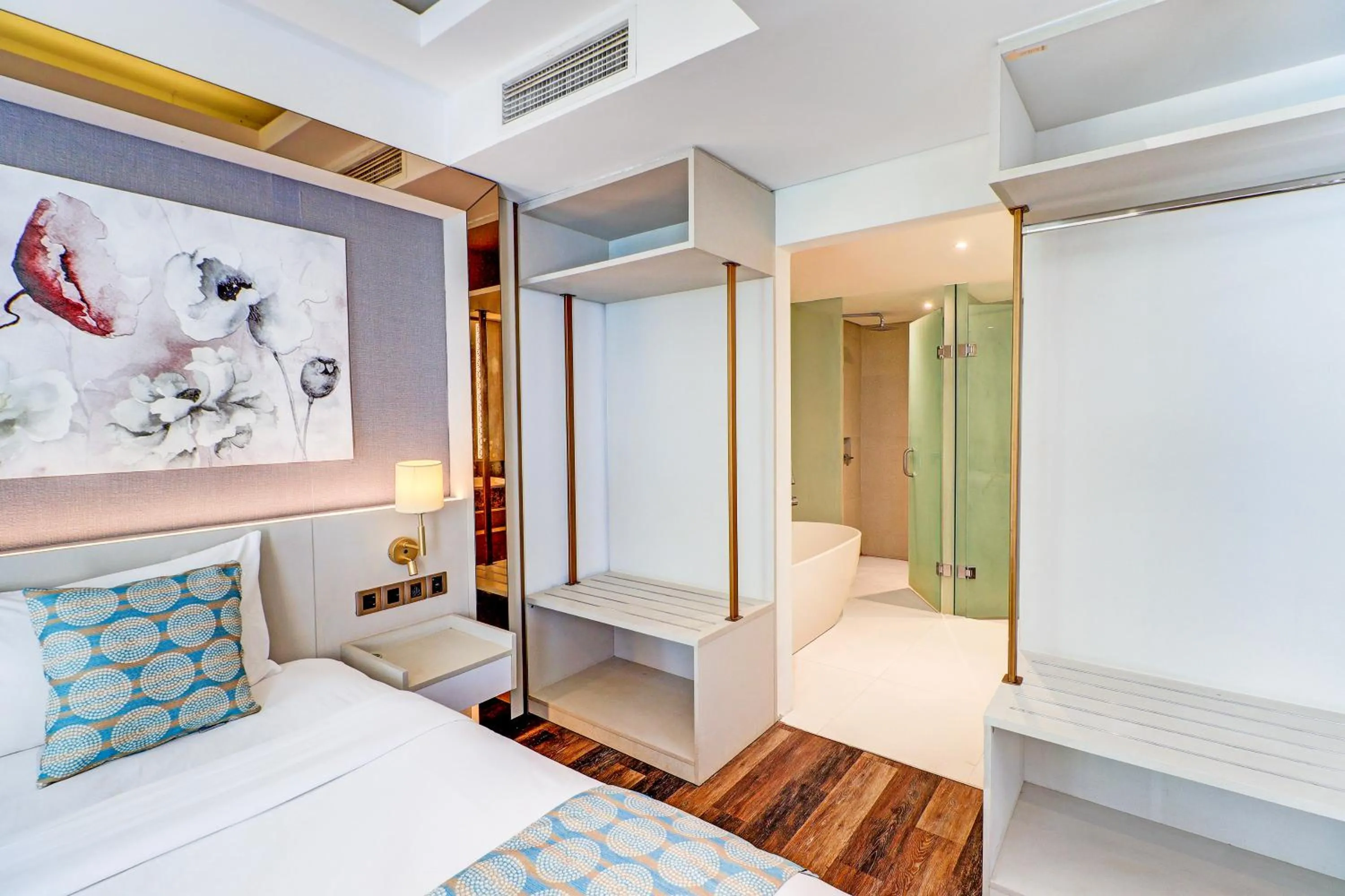 Bed in Sunday Hotel Arshika Sunset Road