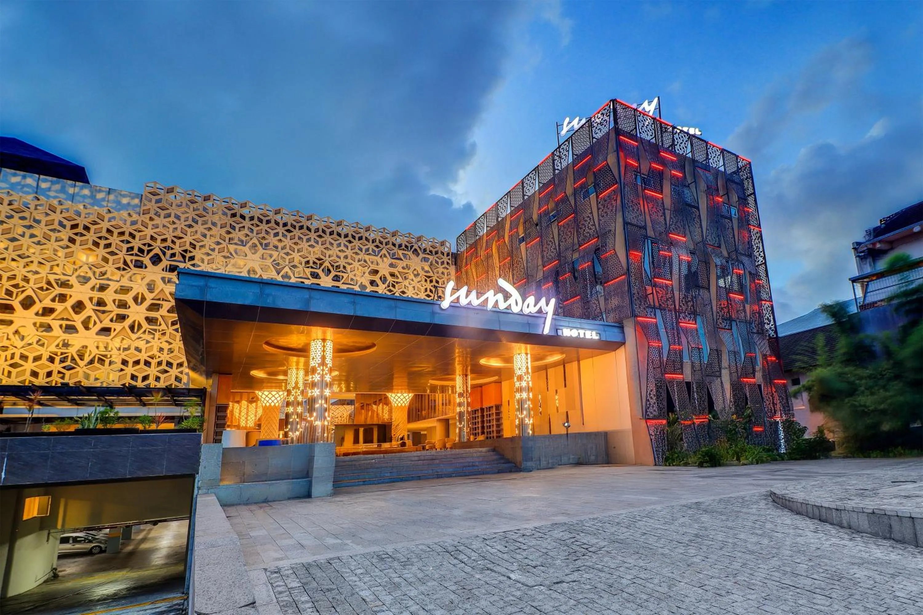 Facade/entrance in Sunday Hotel Arshika Sunset Road