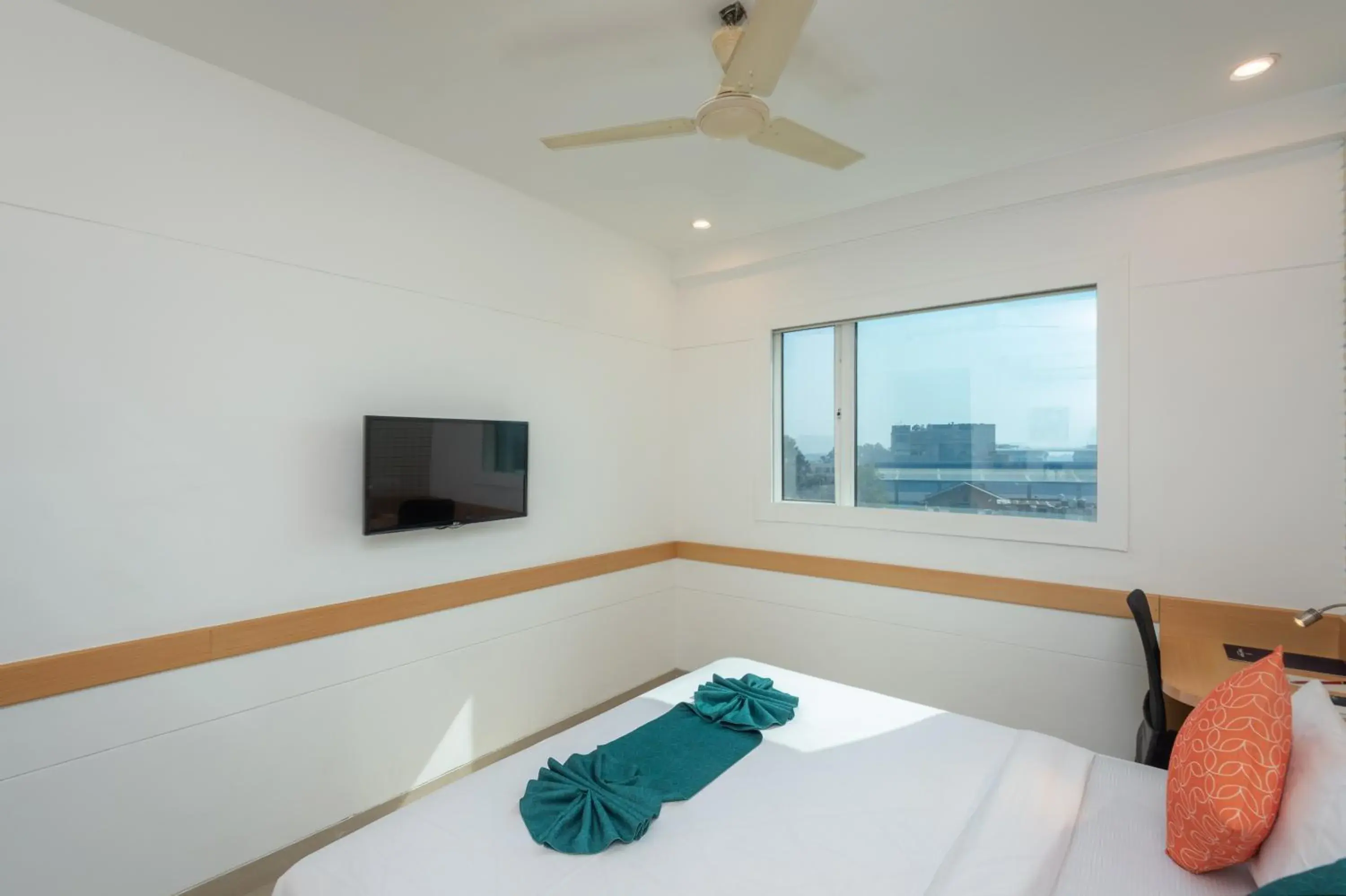 Superior Double Room in Mango Grove Hotel Superior Double Room in Mango Grove Hotel