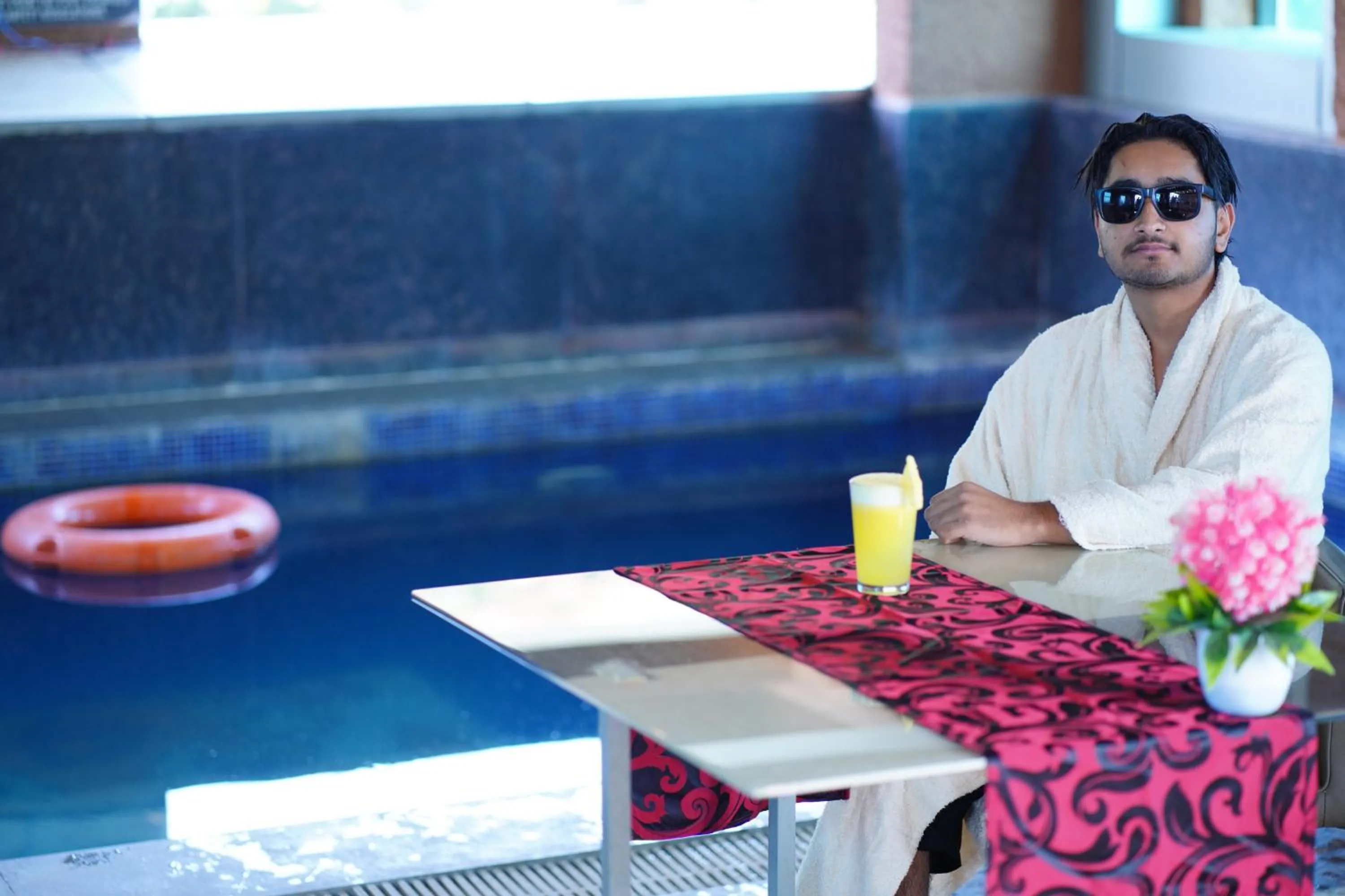 Hotel Tigers Roare Thekkady