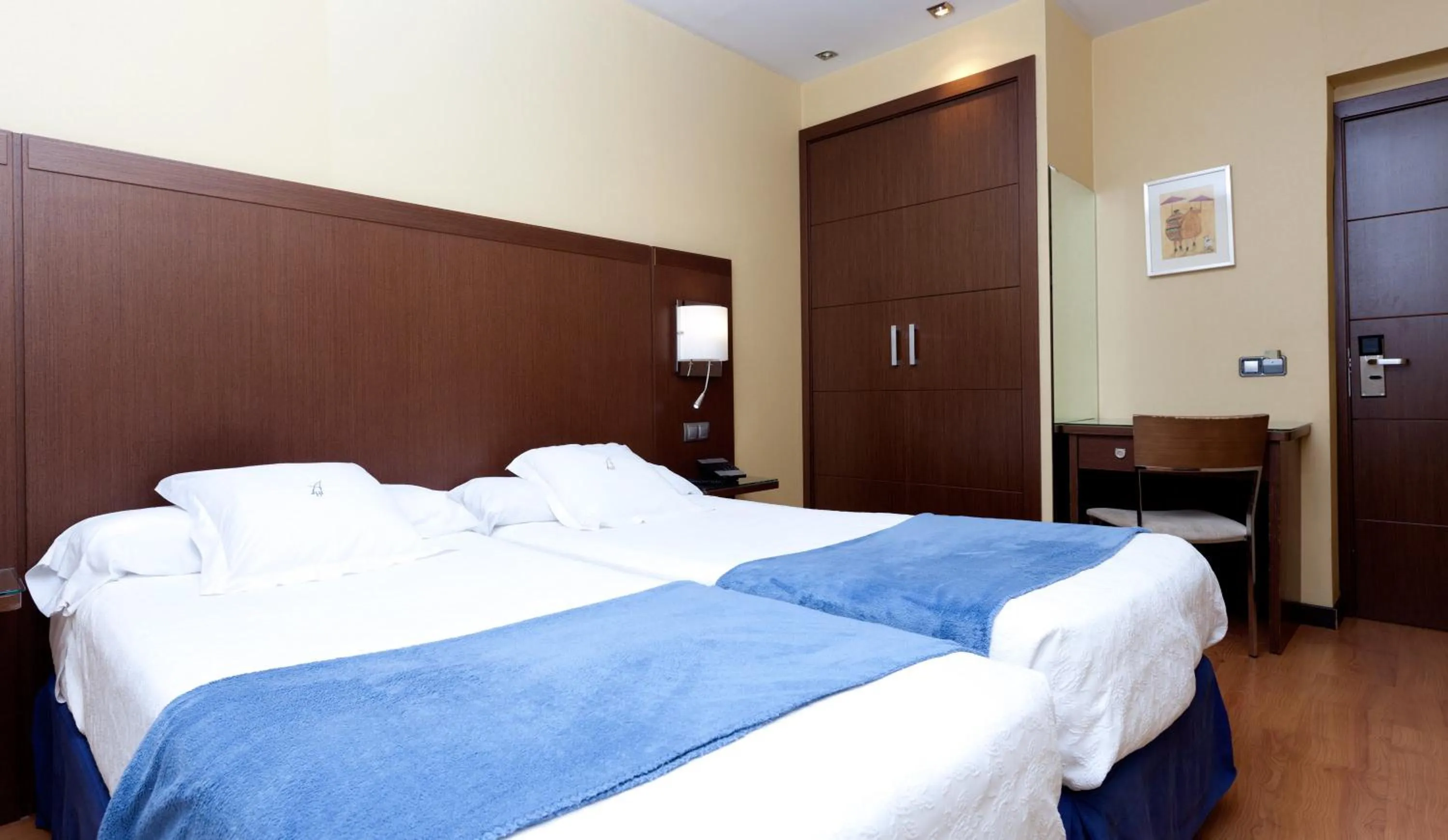 Photo of the whole room, Bed in Hostal Astoria