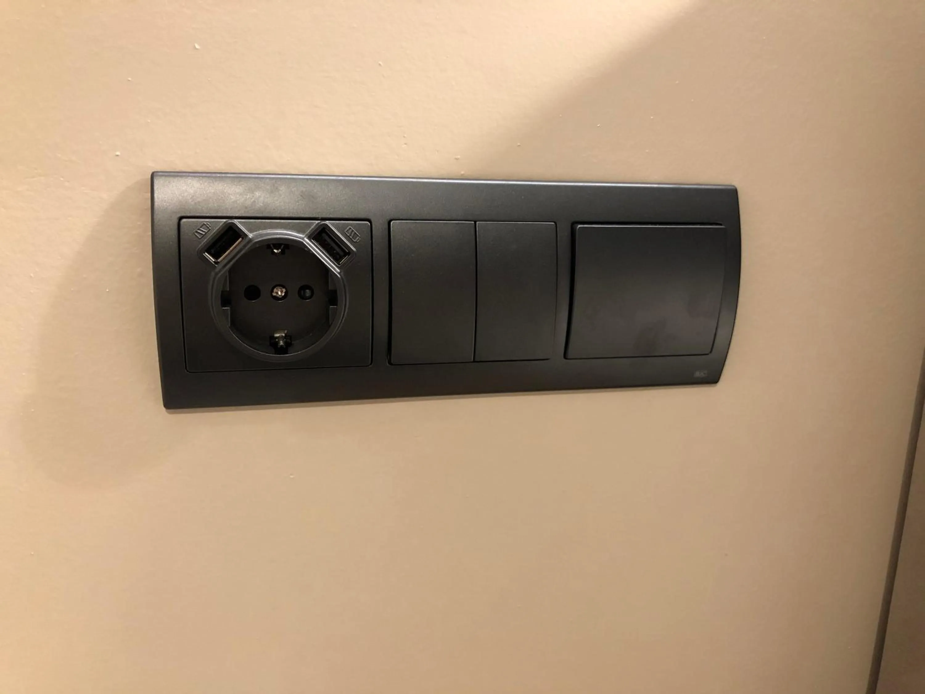 Decorative detail in Hostal Astoria