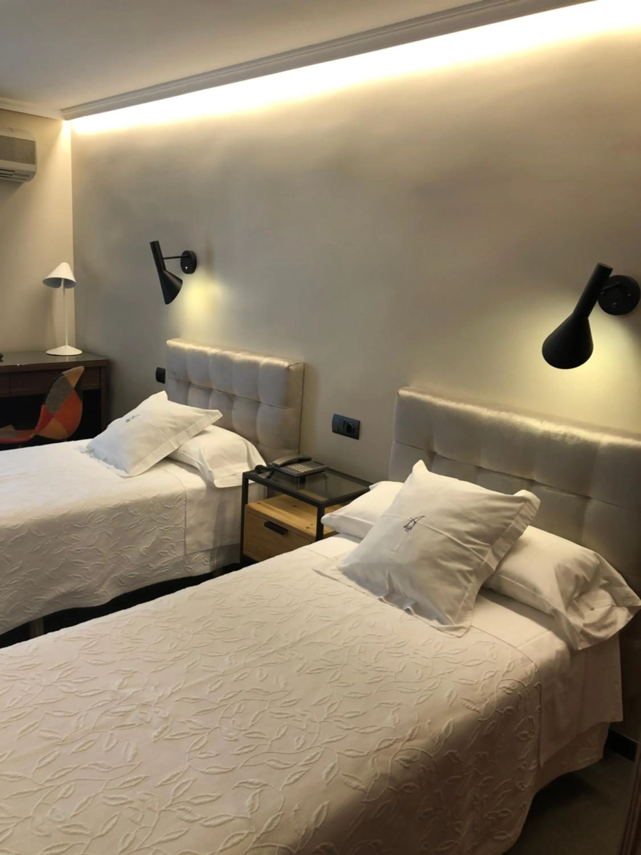 Photo of the whole room, Bed in Hostal Astoria