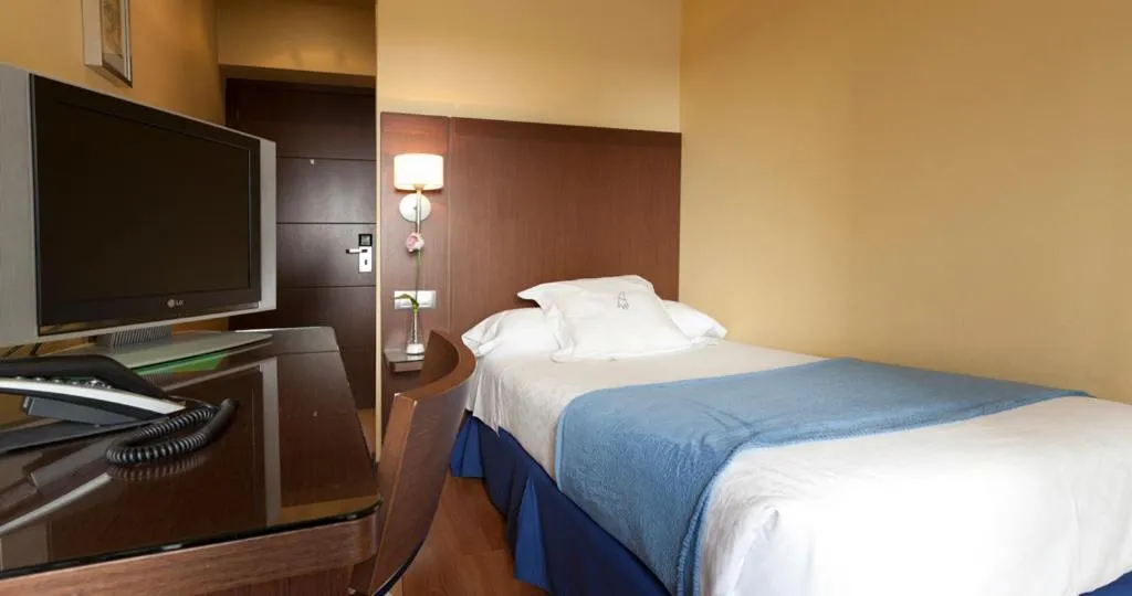 Photo of the whole room, Bed in Hostal Astoria