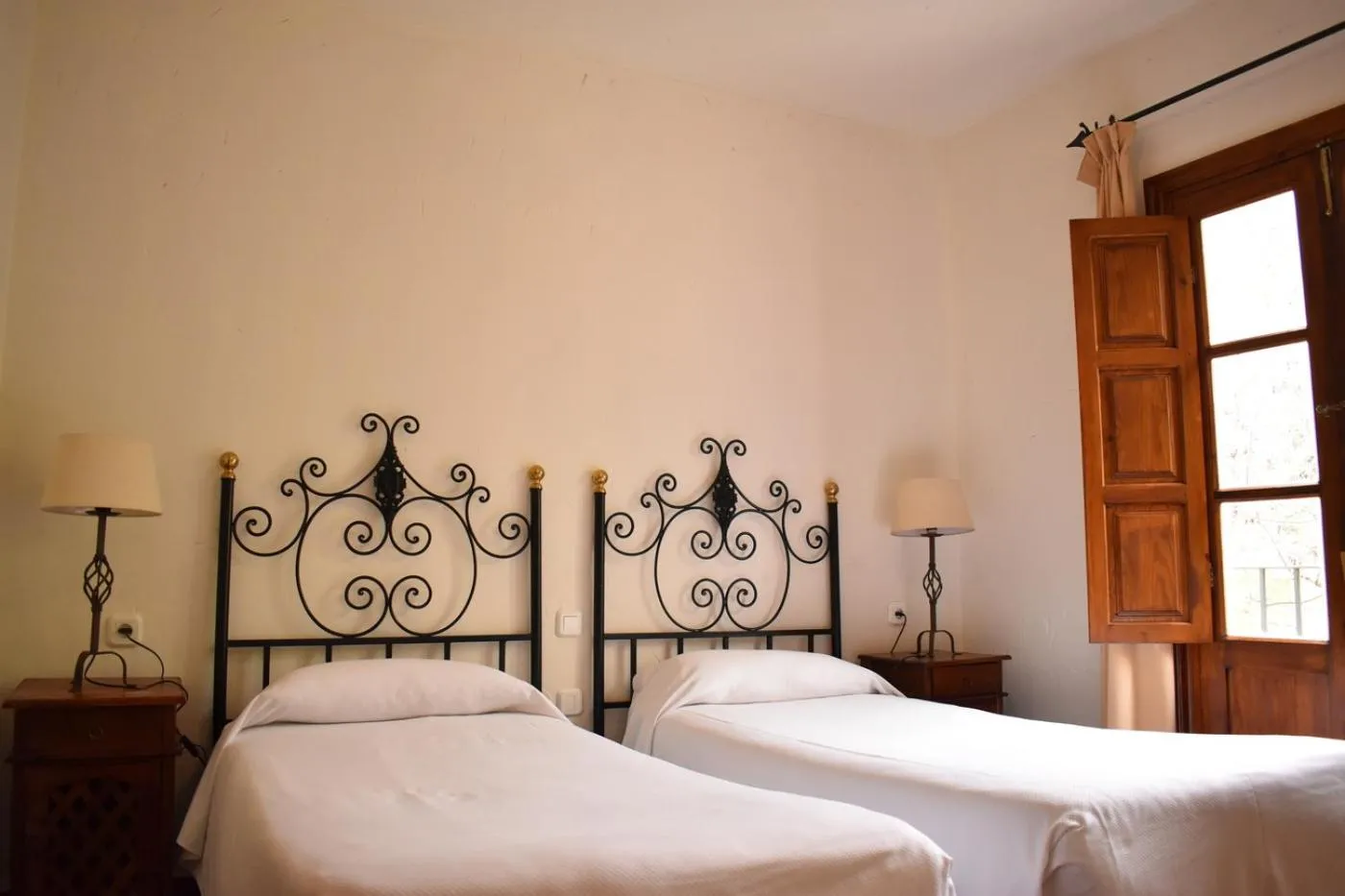 Bed in Hotel Humaina