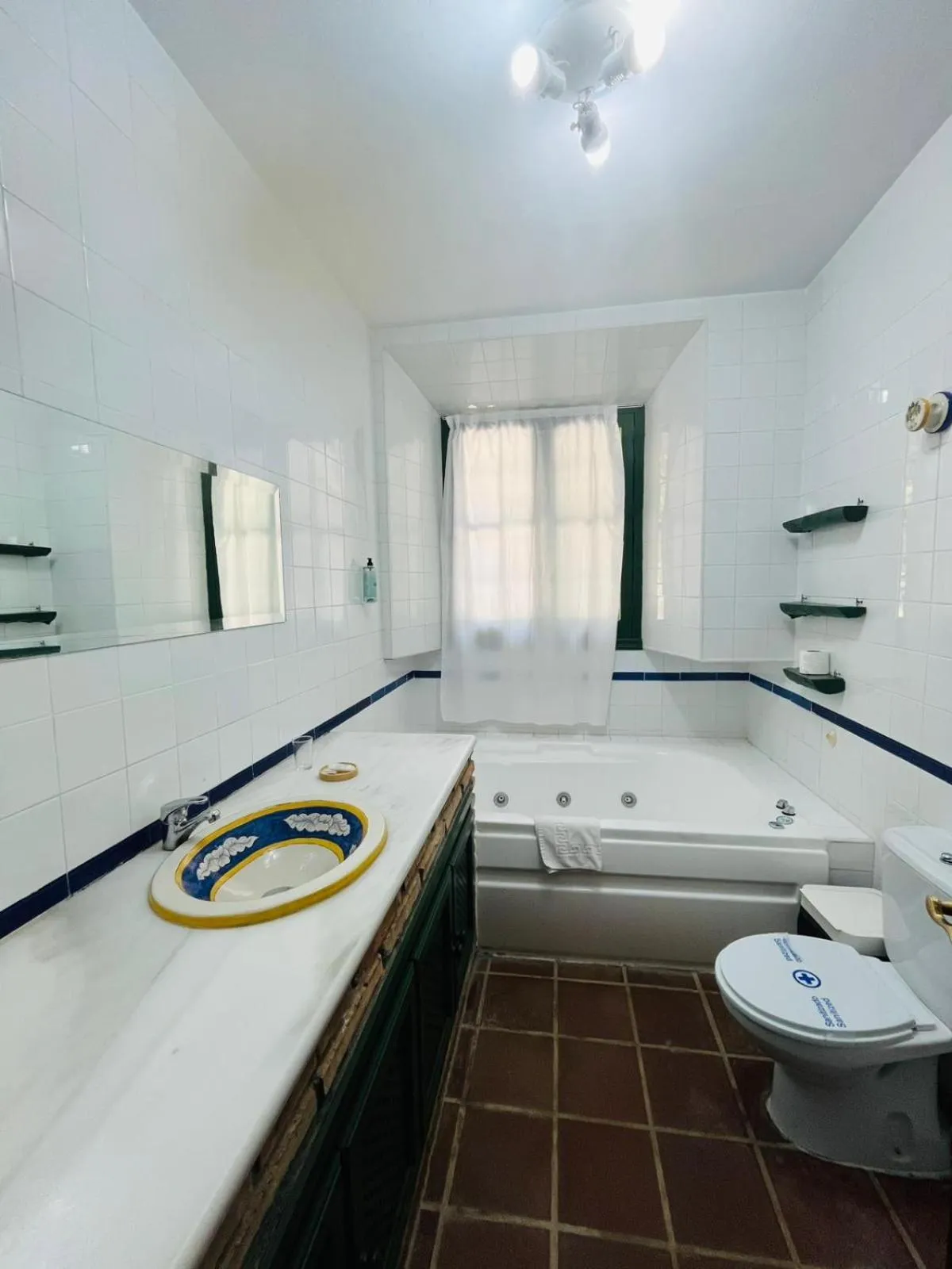 Bathroom in Hotel Humaina