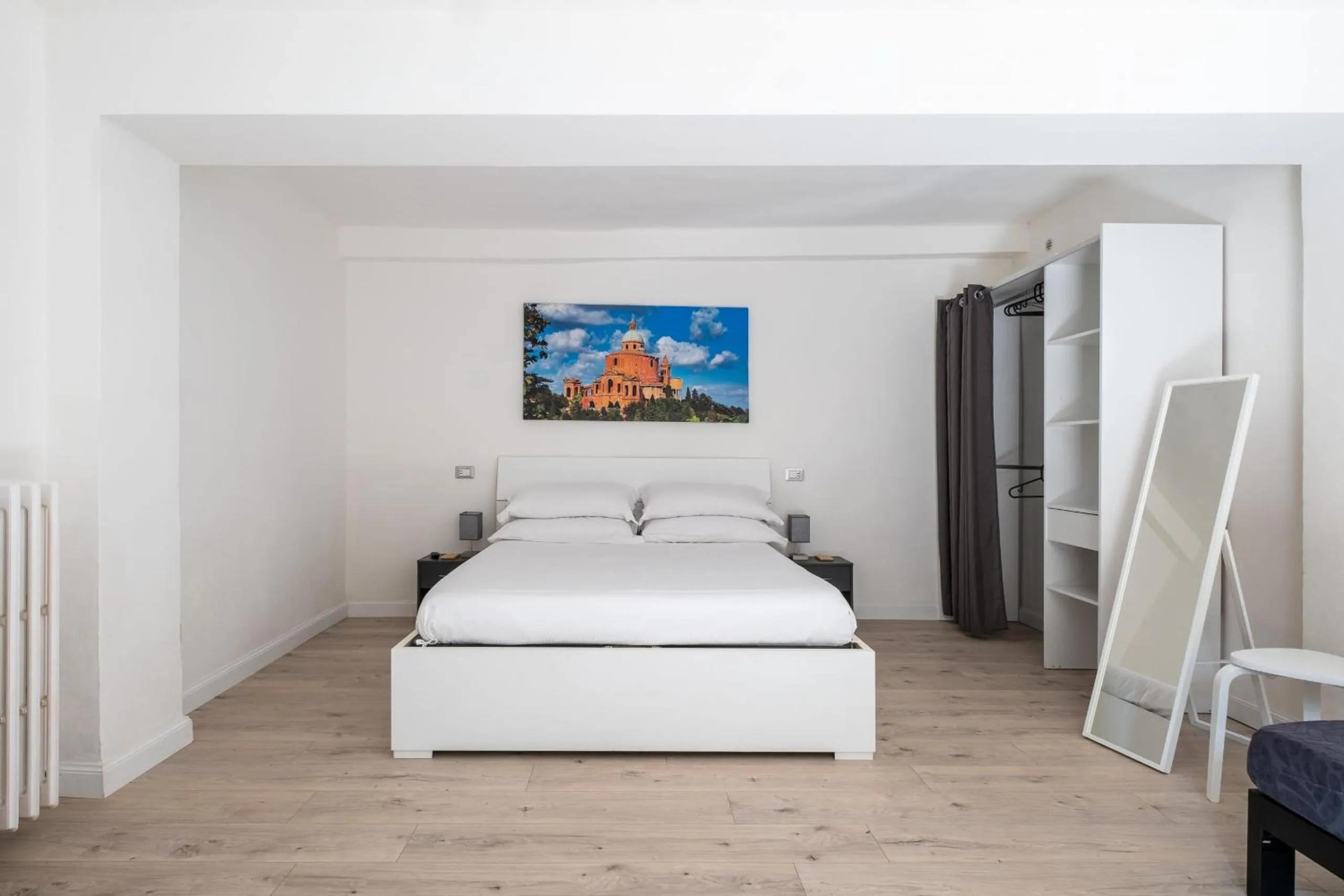 Bed in Il giardino segreto di Orfeo by Wonderful Italy