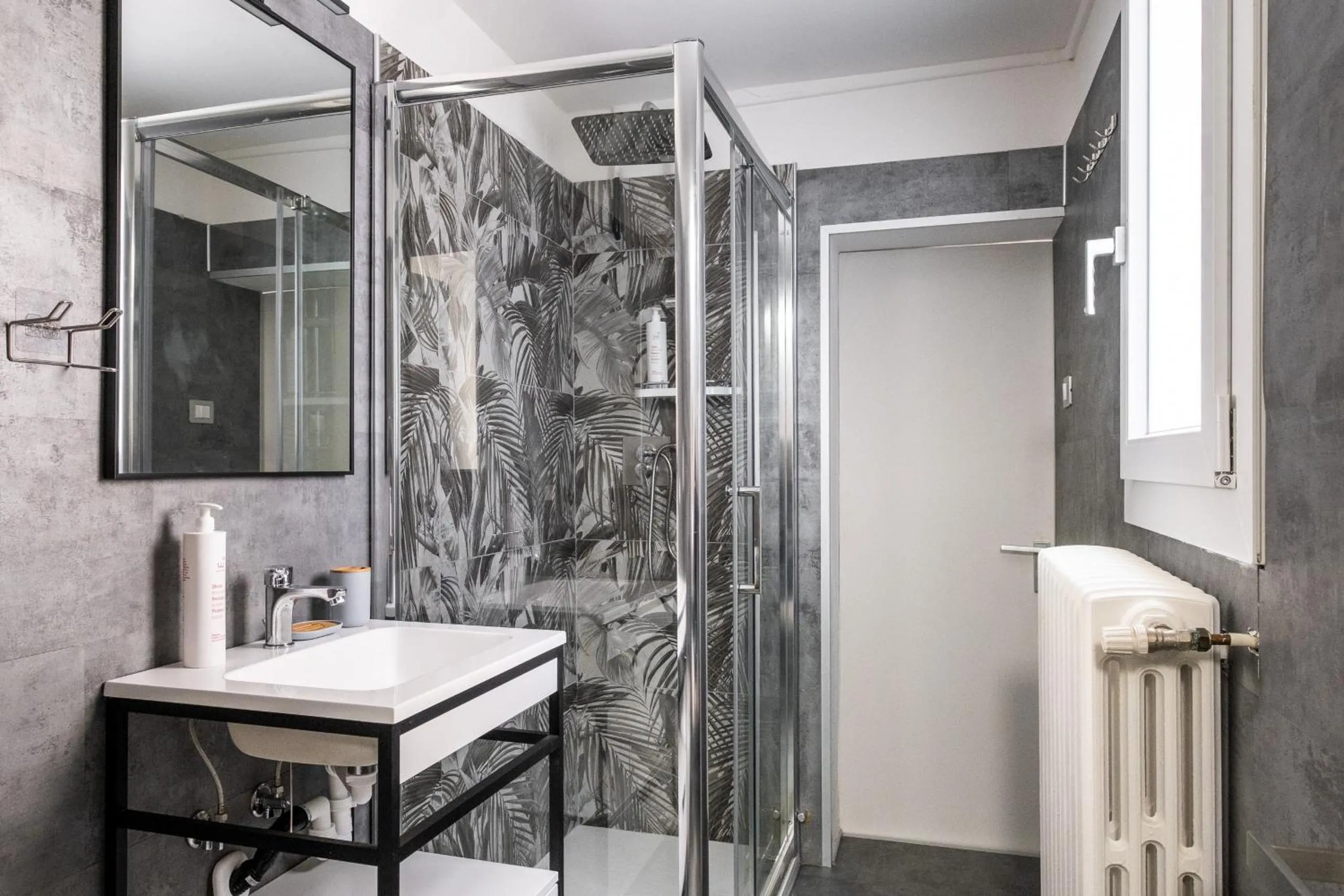 Bathroom in Il giardino segreto di Orfeo by Wonderful Italy
