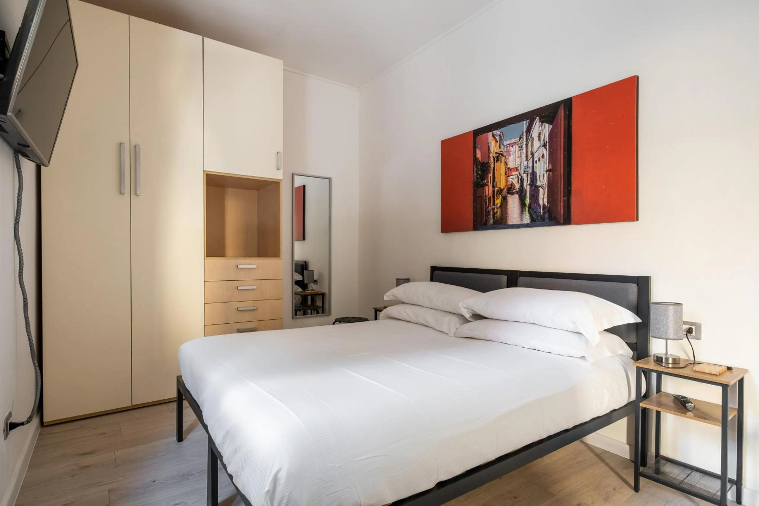 Bed in Il giardino segreto di Orfeo by Wonderful Italy