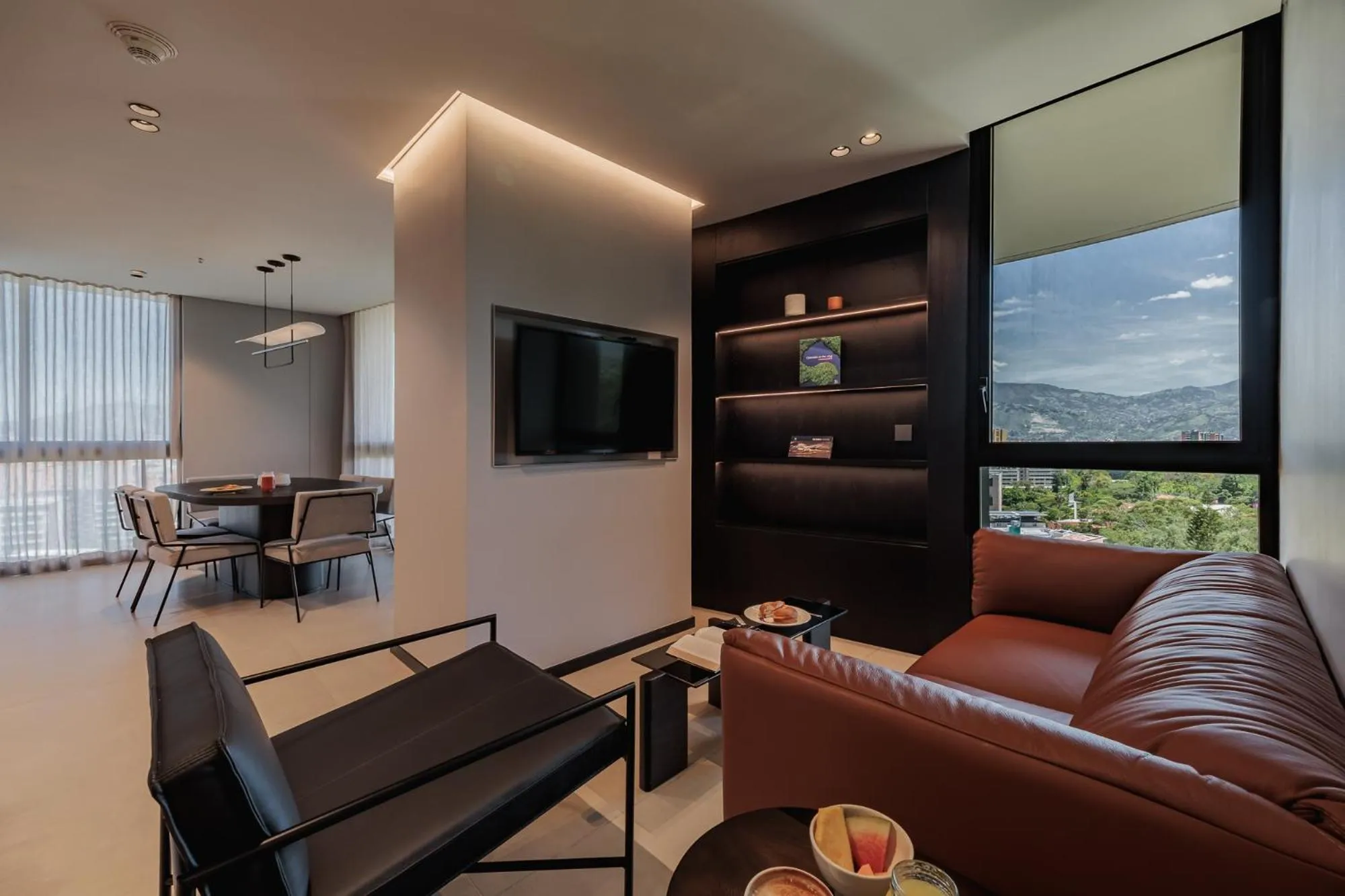 Communal lounge/ TV room in Seissta Medellín