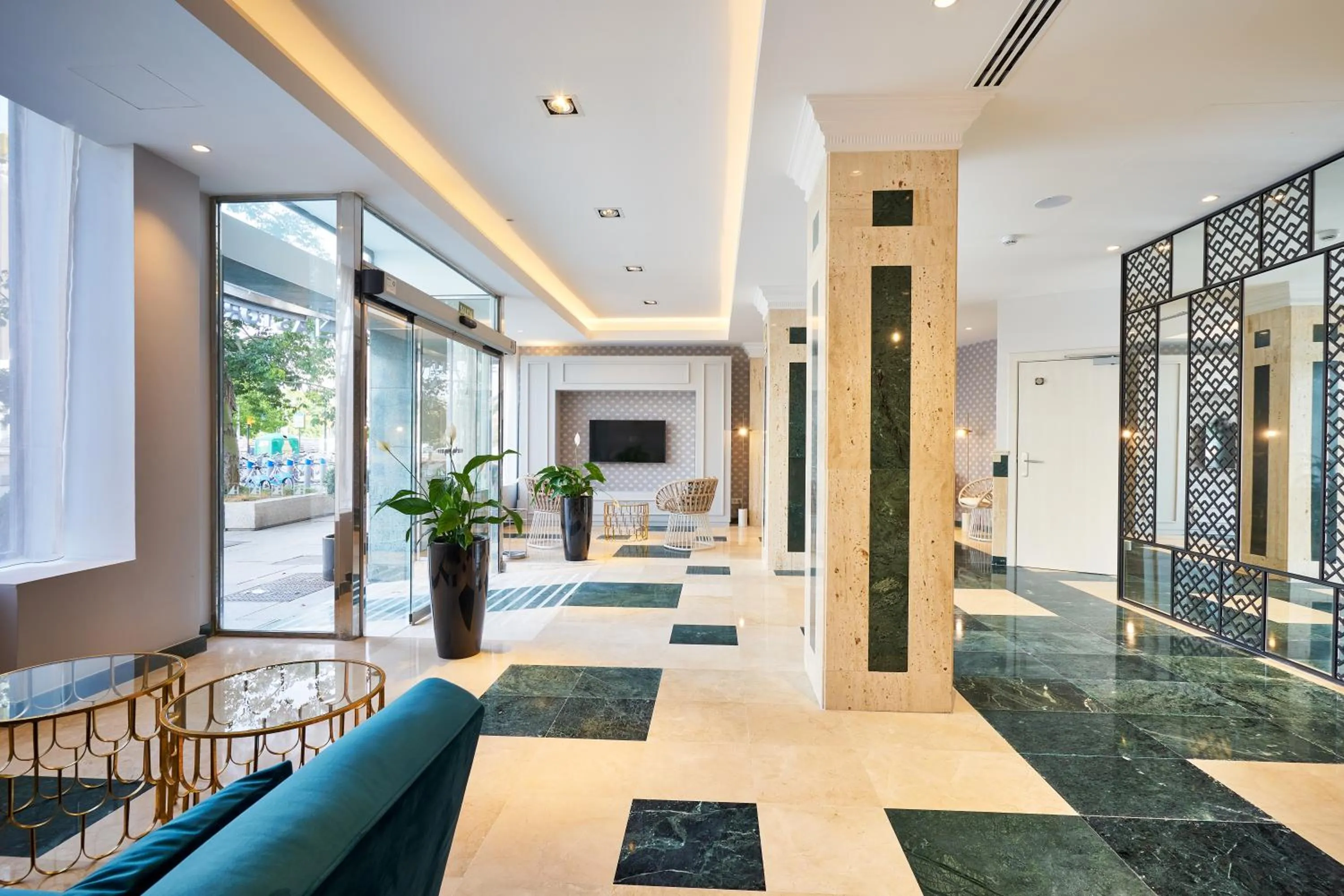 Lobby or reception in Eurostars Astoria