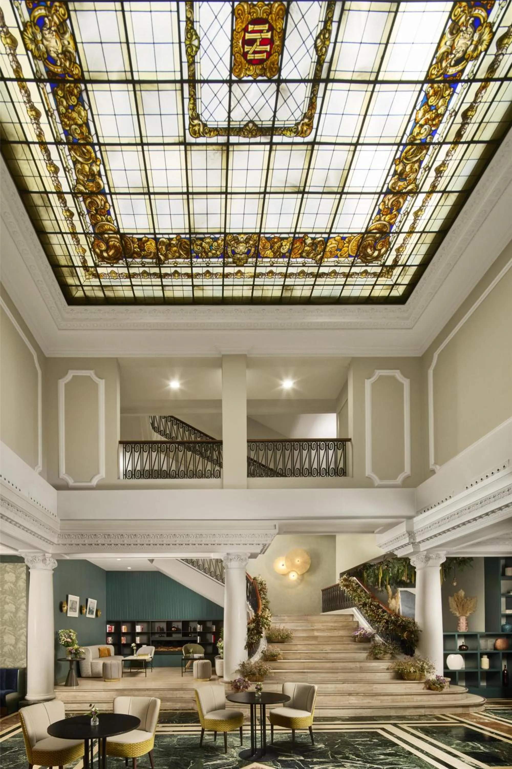 Lobby or reception in NH Madrid Nacional