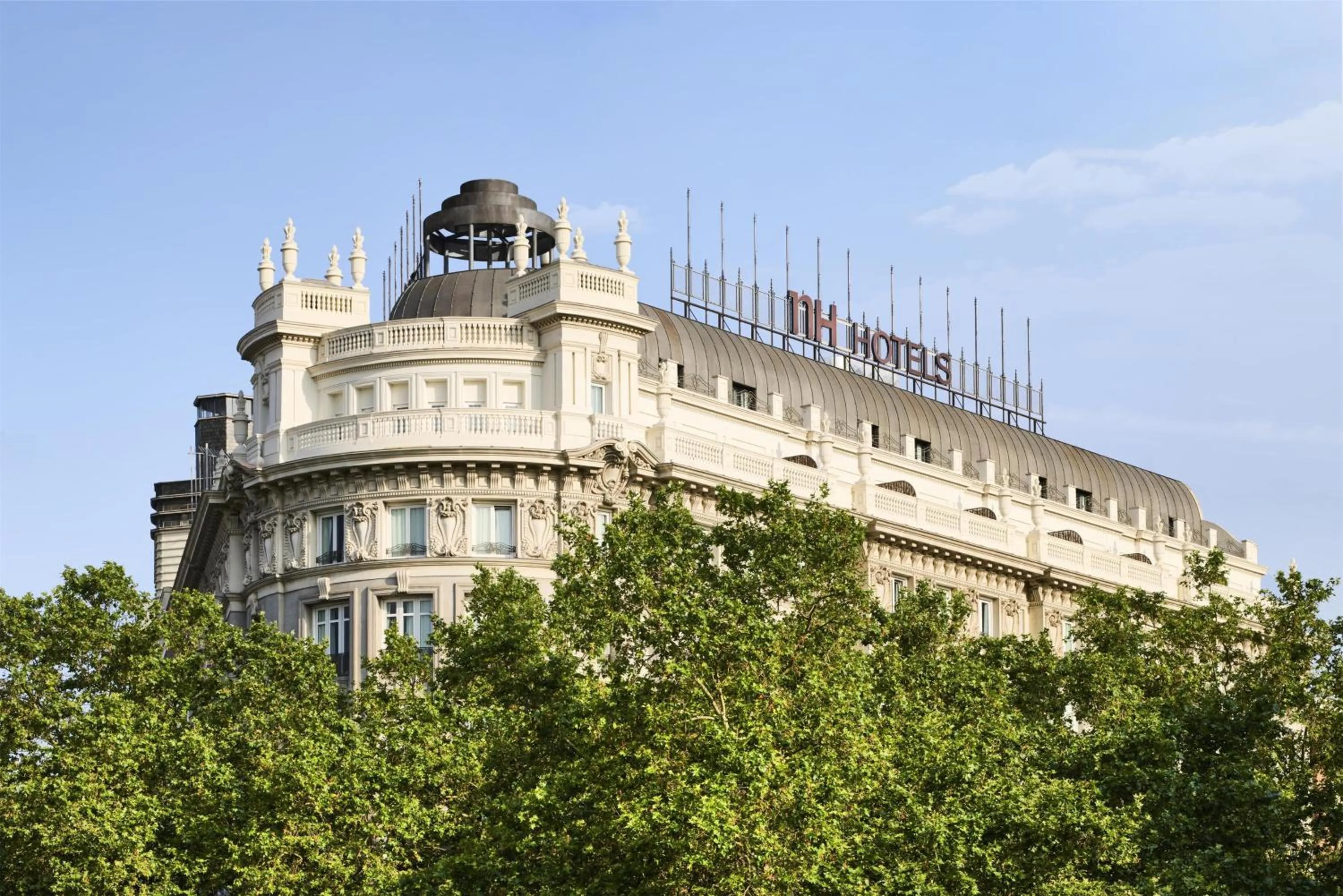 Property building in NH Madrid Nacional
