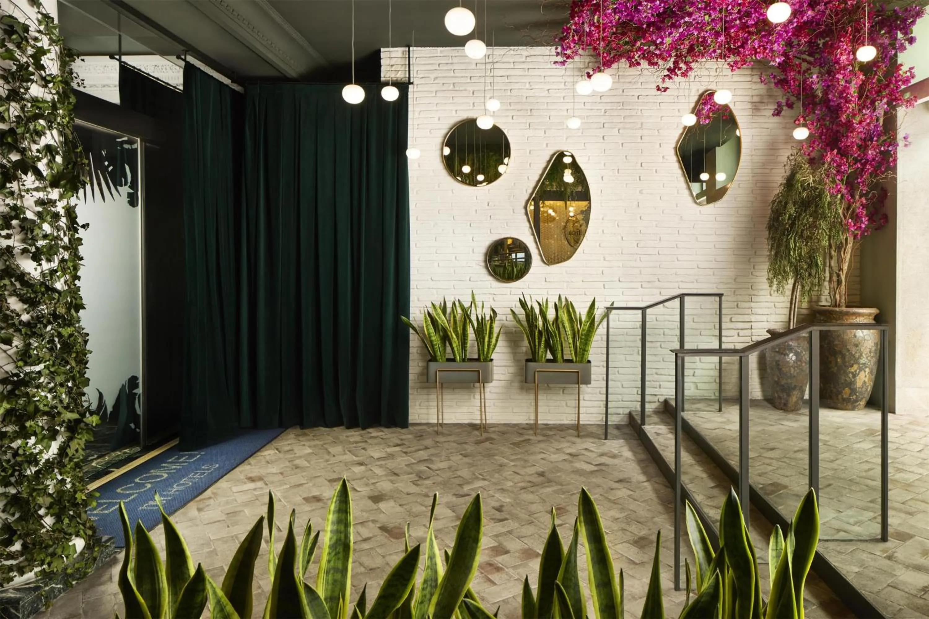 Property building in NH Madrid Nacional