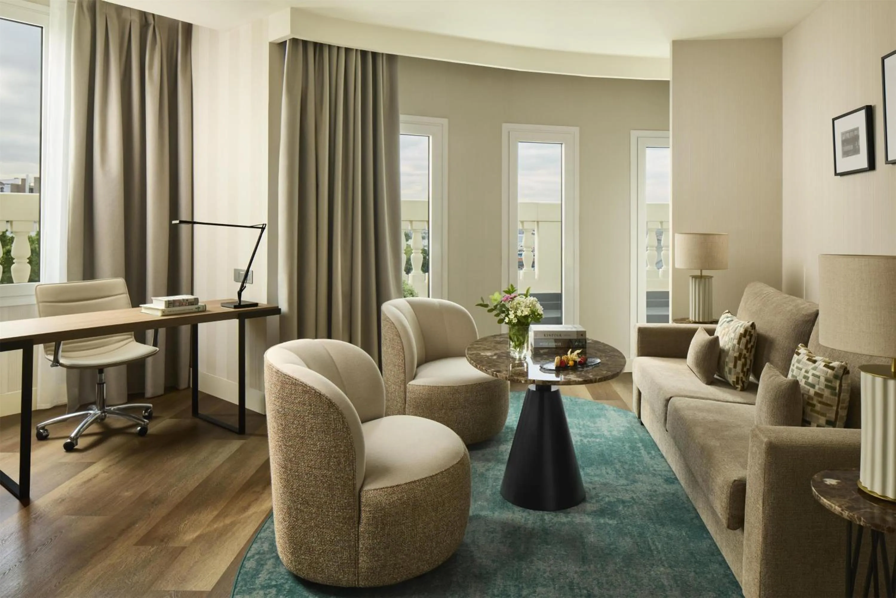 Photo of the whole room in NH Madrid Nacional