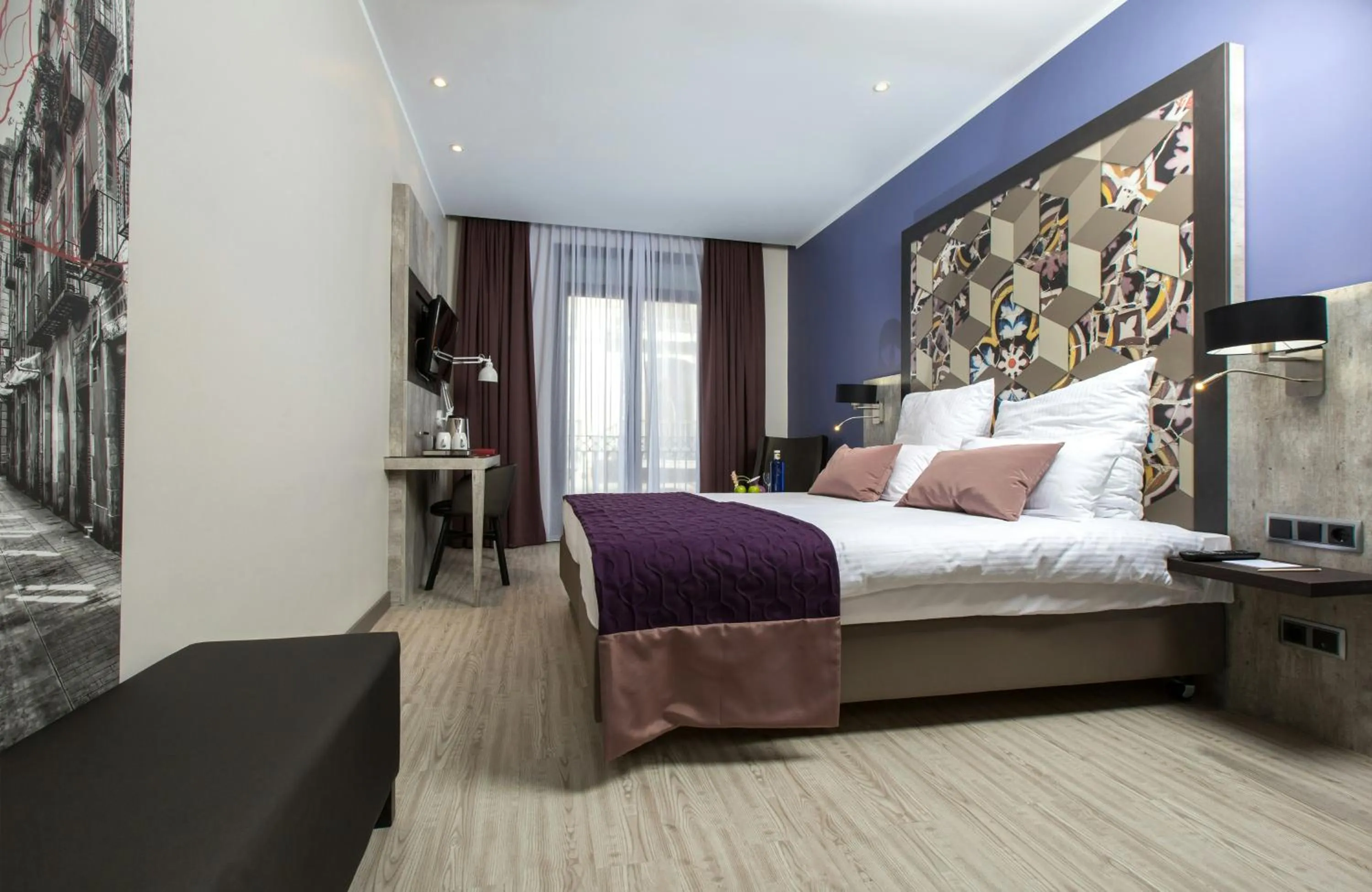 Bedroom, Bed in Leonardo Hotel Barcelona Las Ramblas