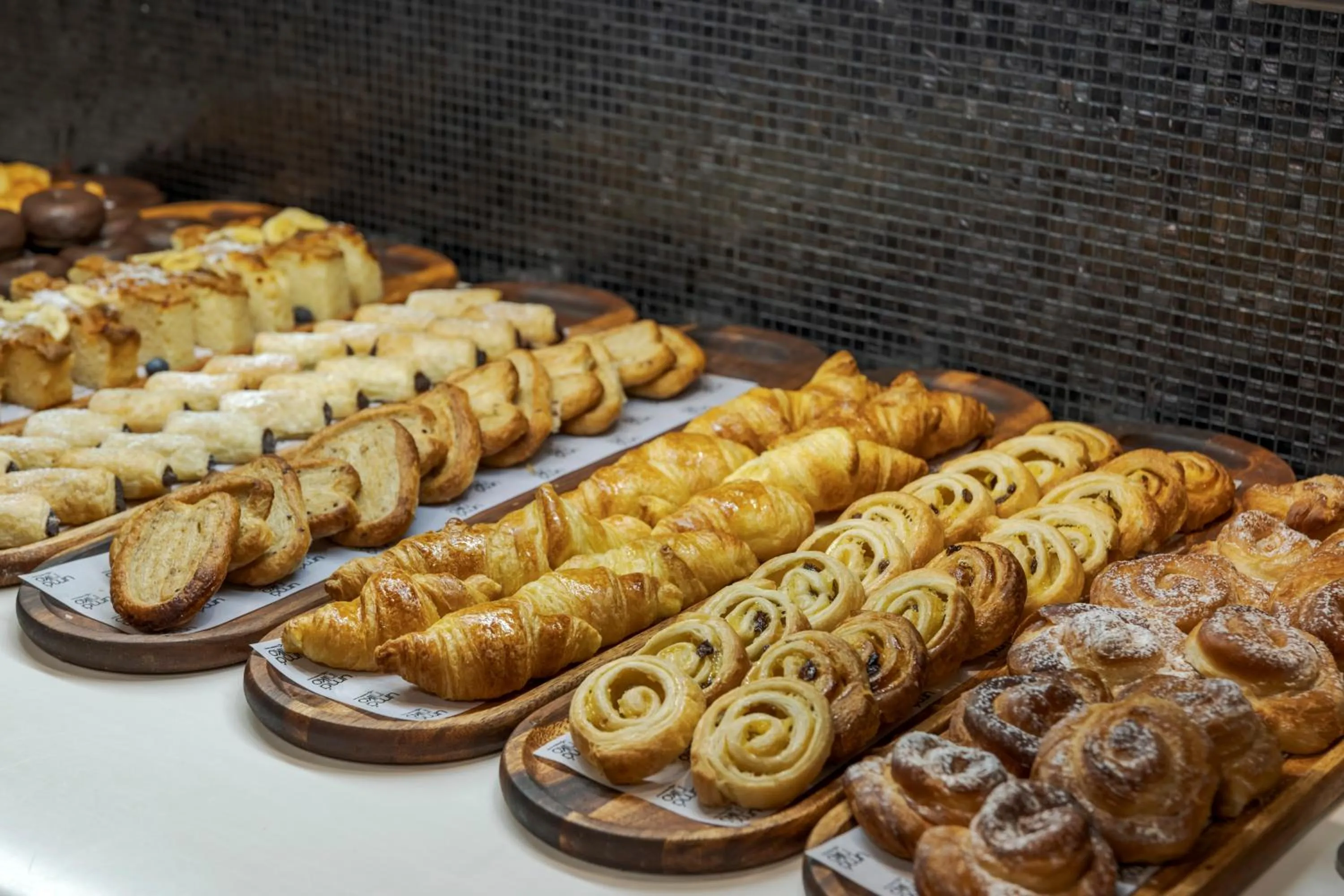 Buffet breakfast in Ilunion Pio XII