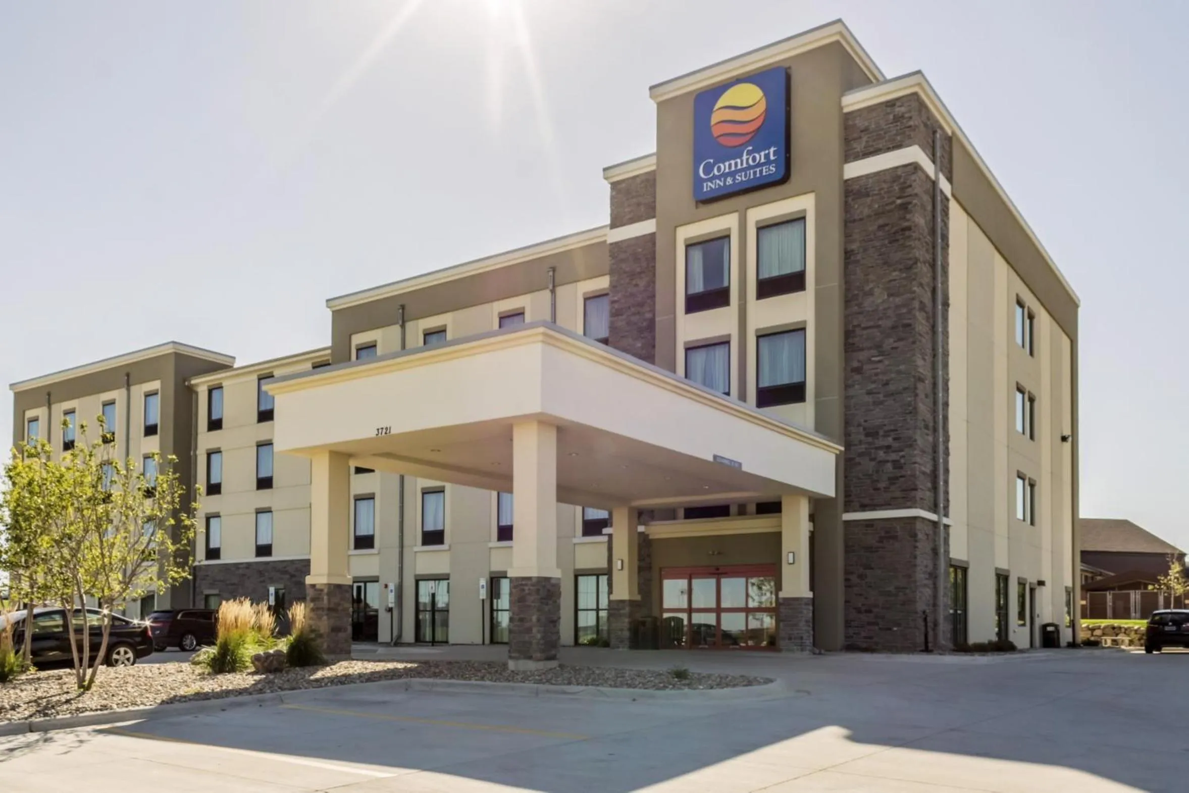 Facade/entrance in Comfort Inn & Suites Avera Southwest