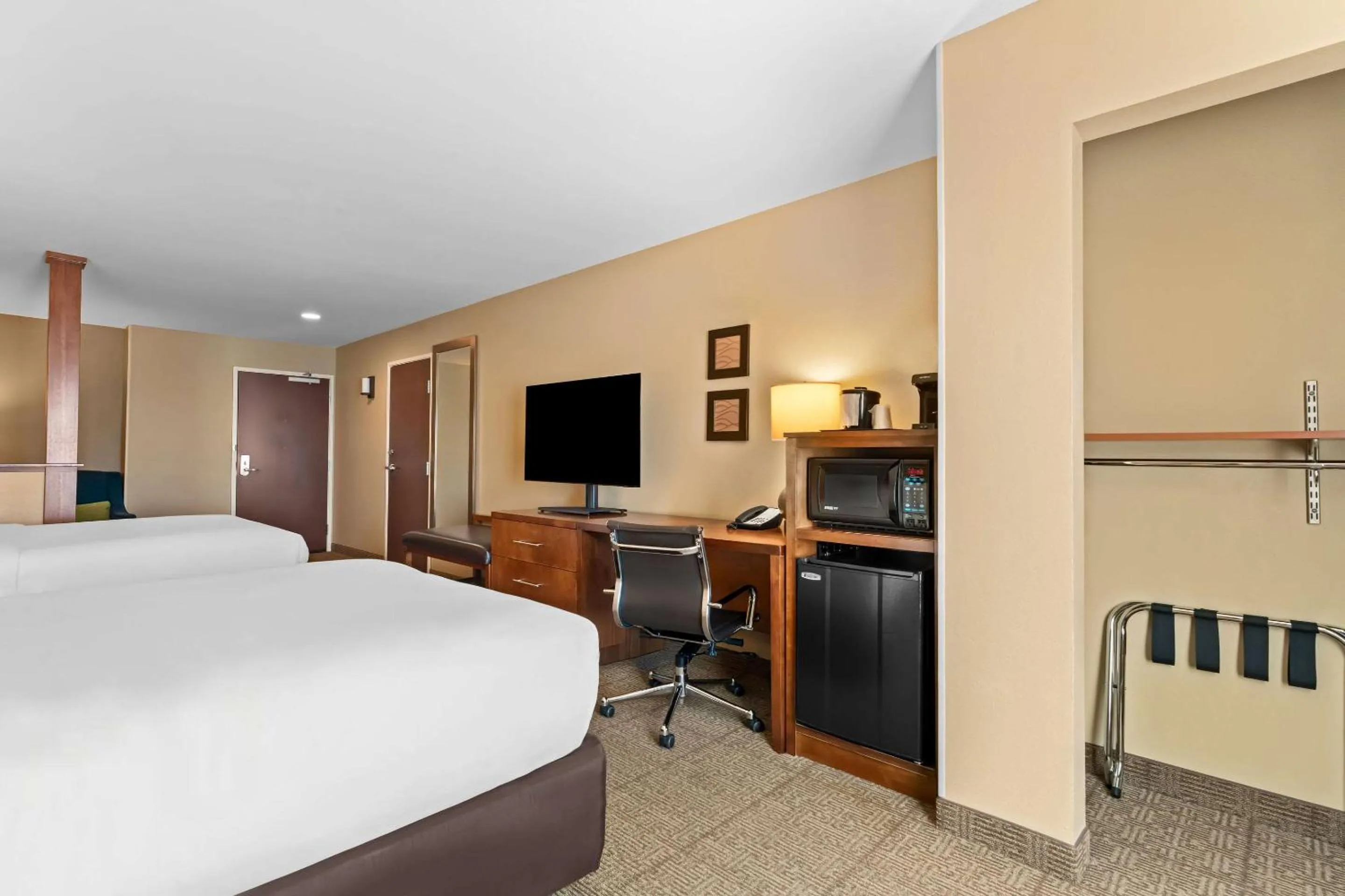 Bedroom, Bed in Comfort Inn & Suites Avera Southwest