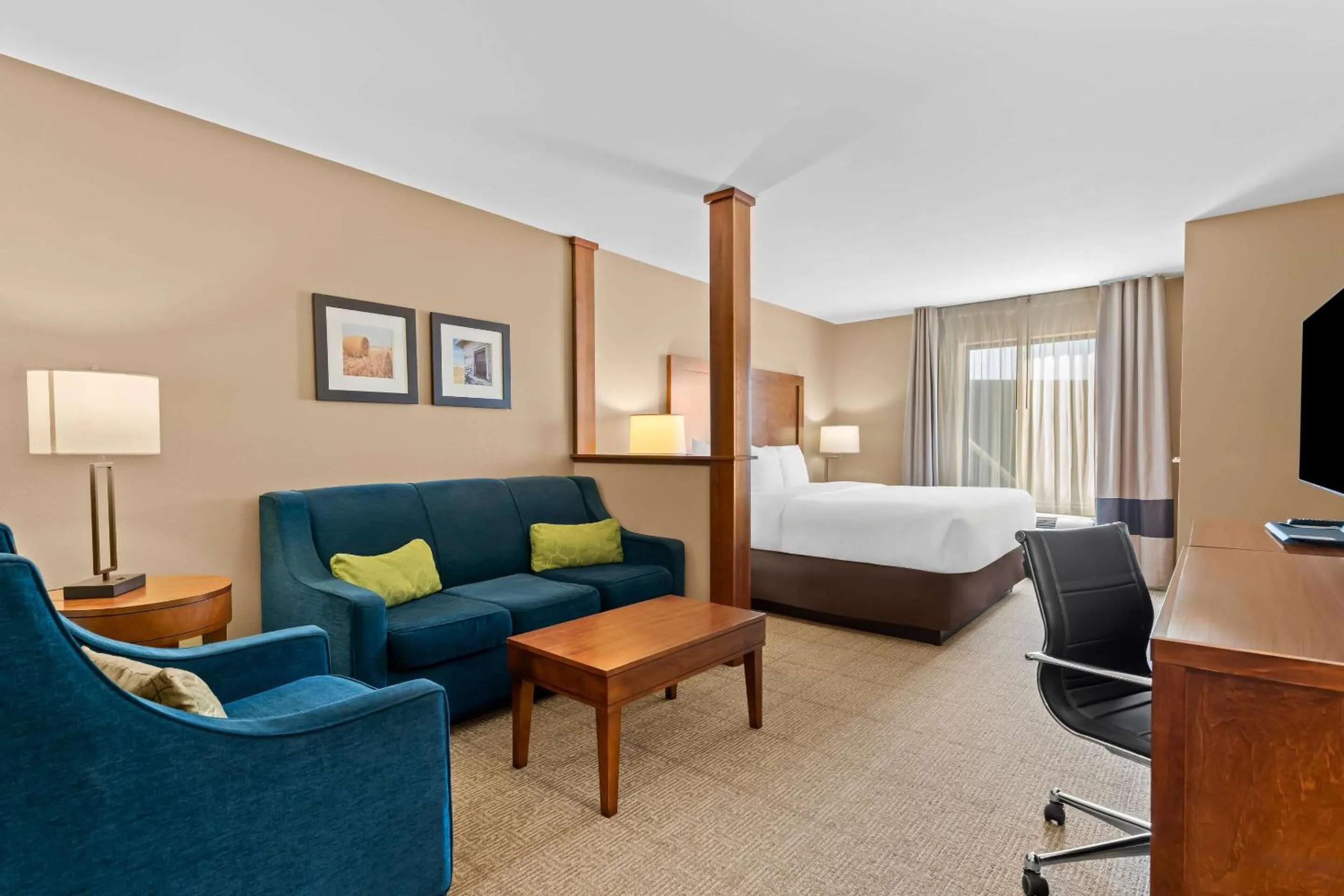 Bedroom, Bed in Comfort Inn & Suites Avera Southwest