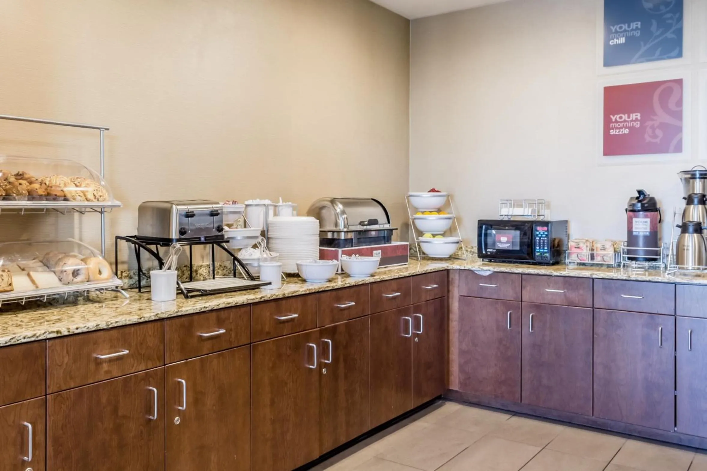 Continental breakfast in Comfort Inn & Suites Avera Southwest