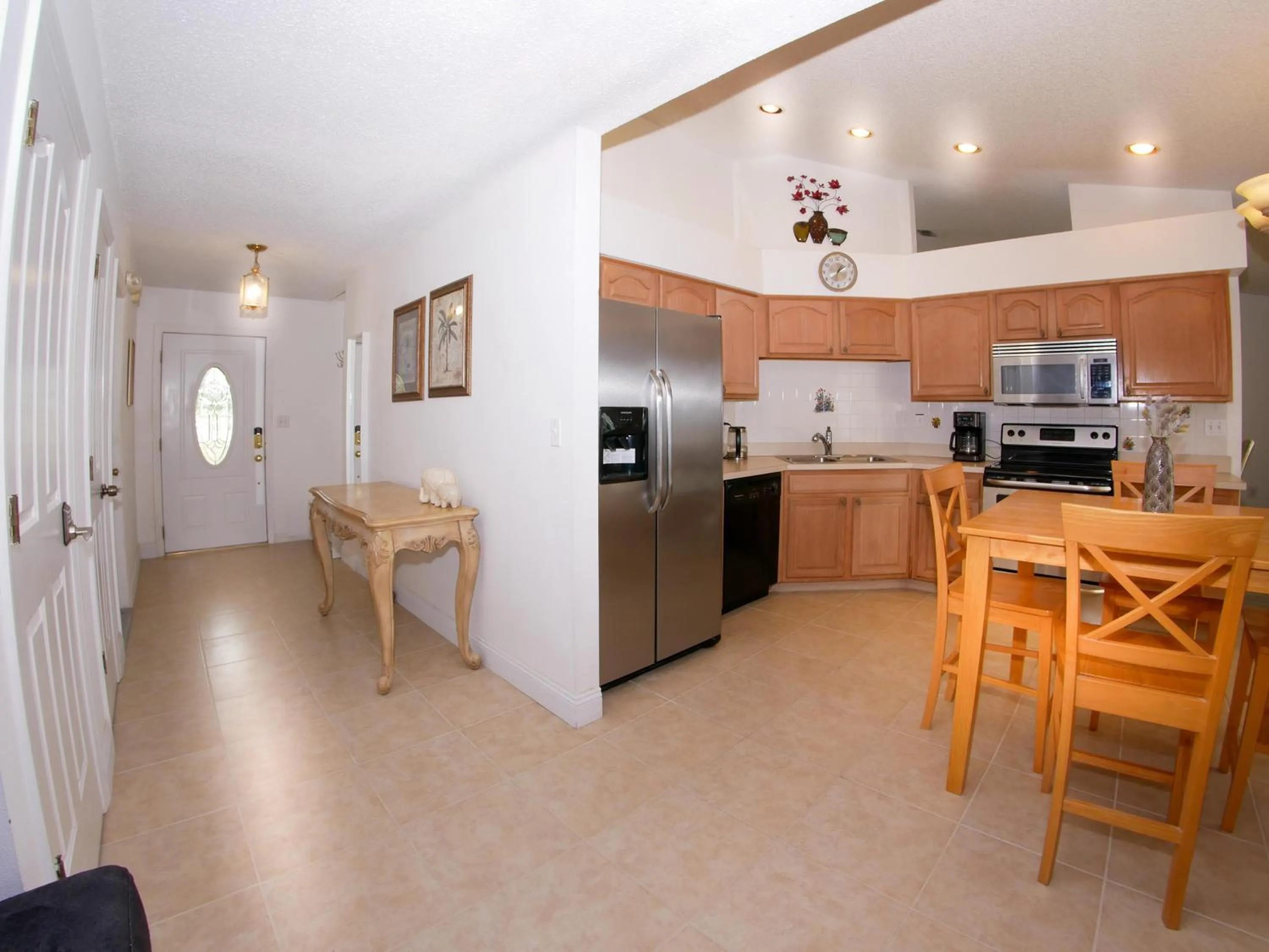 Kitchen or kitchenette in Large Pool With Jacuzzi, Near The Disney Attractions!!