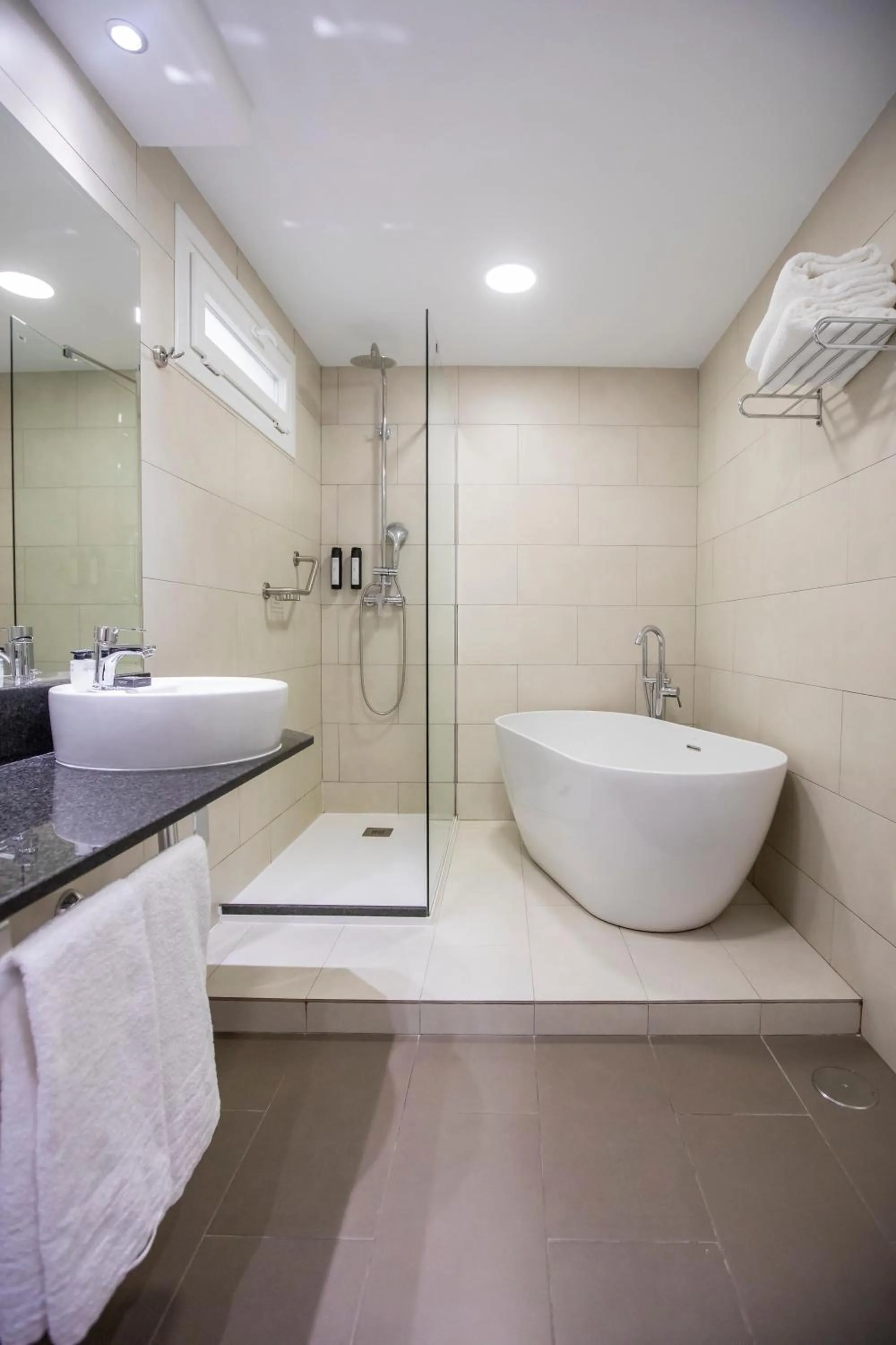 Shower in Soho Boutique Bahía Málaga