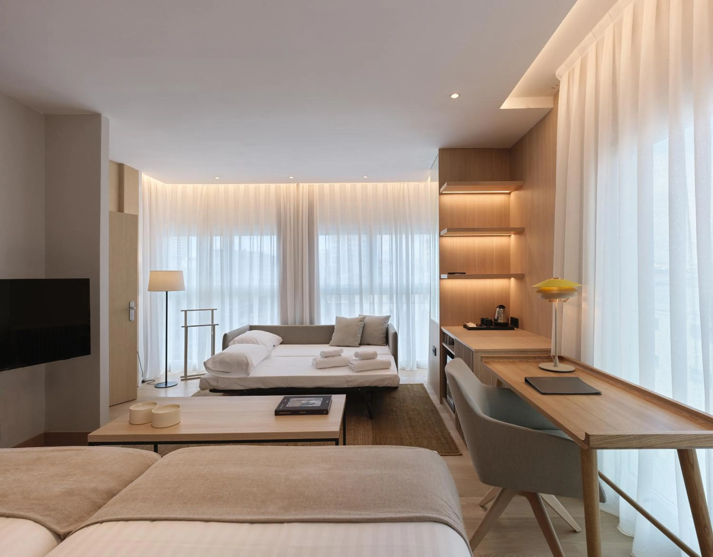 Photo of the whole room, Bed in Zenit Coruña