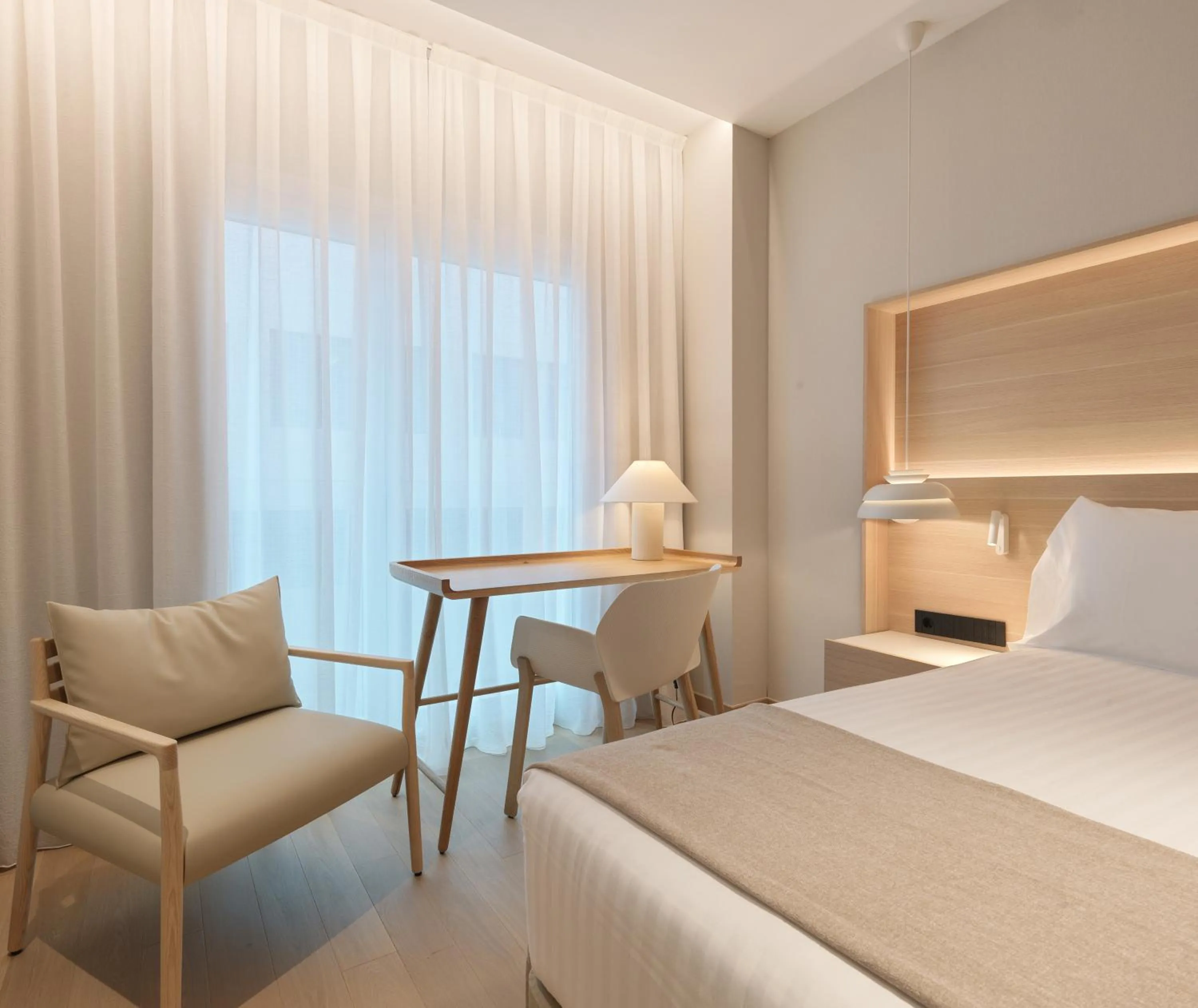 Photo of the whole room, Bed in Zenit Coruña