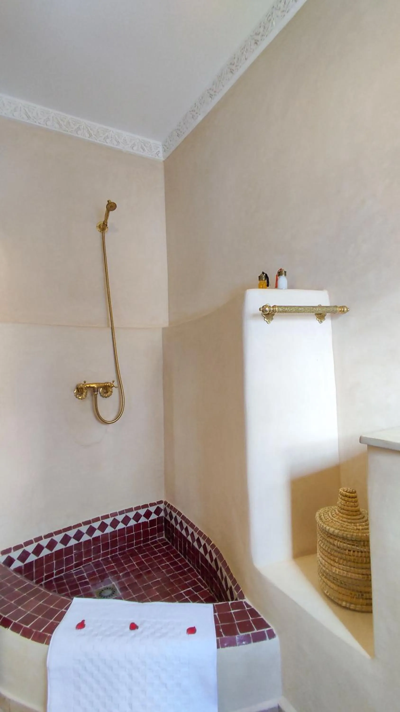 Bathroom, Bed in RIAD DAR En-Nawat