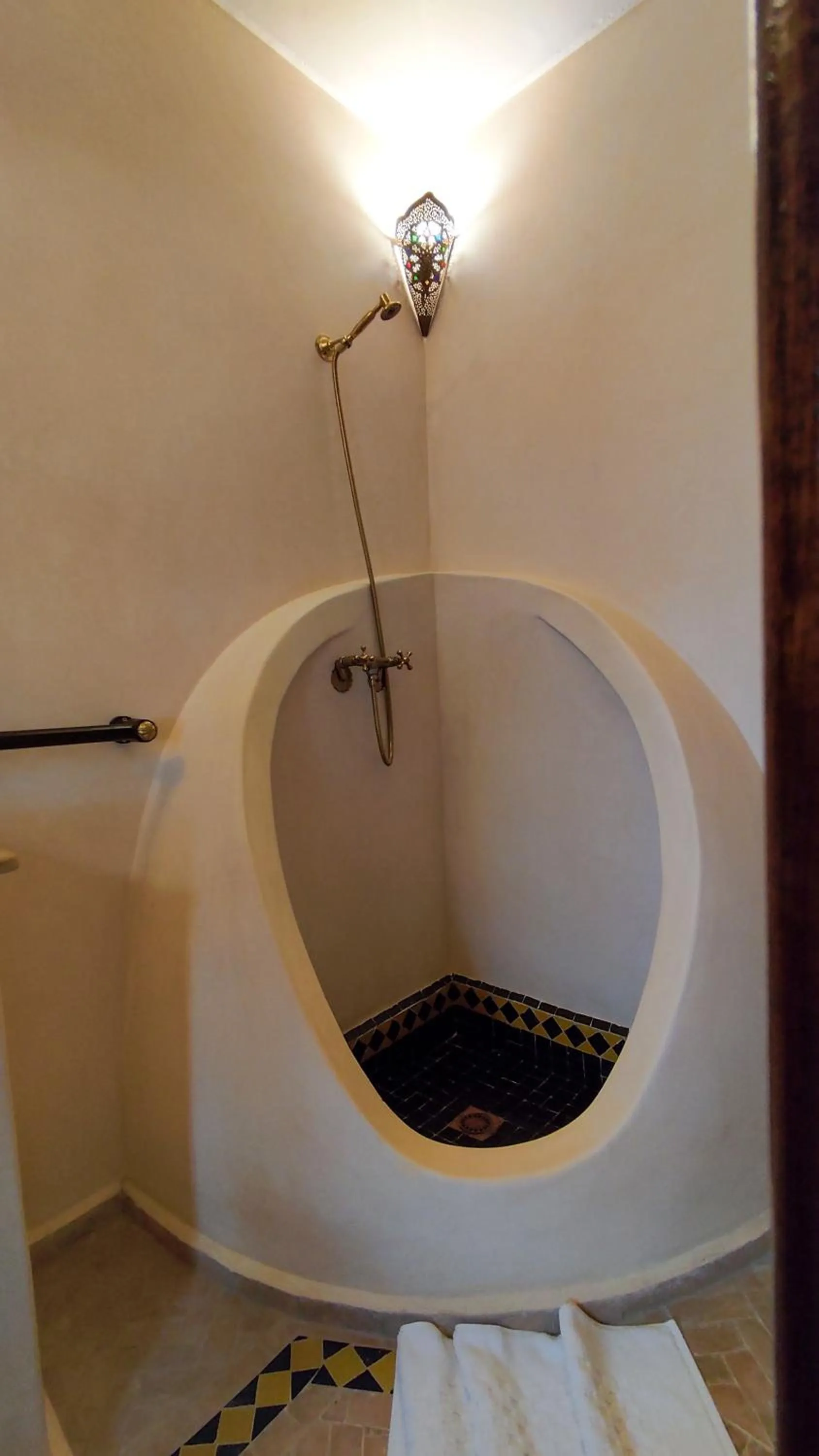 Shower in RIAD DAR En-Nawat