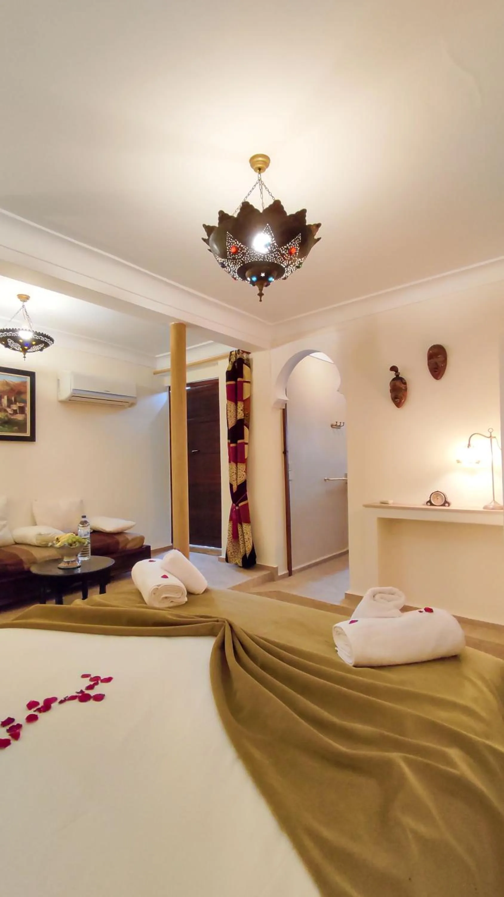 Bed in RIAD DAR En-Nawat