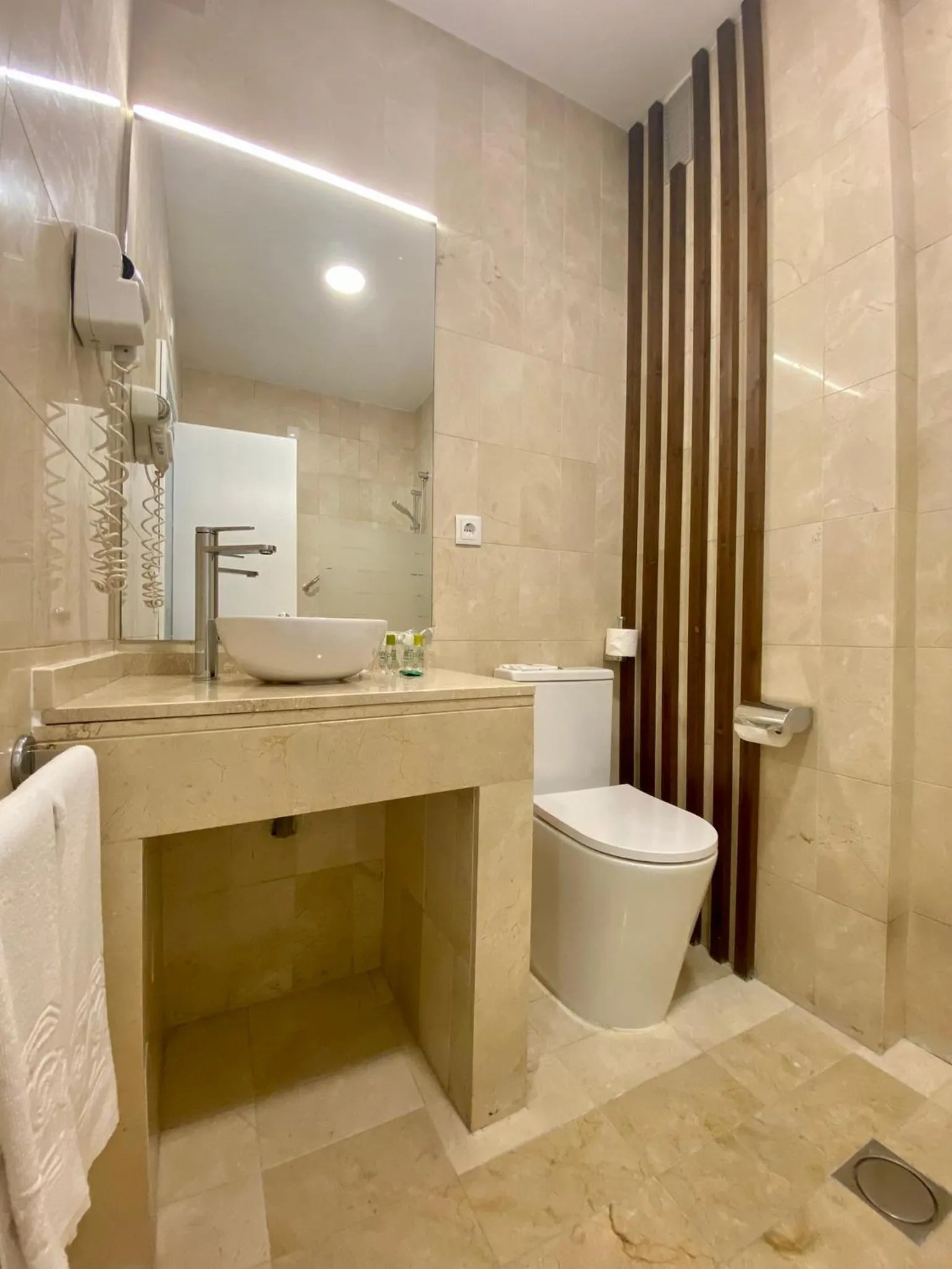 Bathroom in Hotel Derby Sevilla