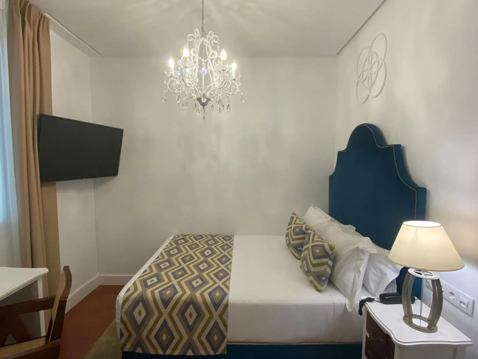 Bed in Hotel Derby Sevilla