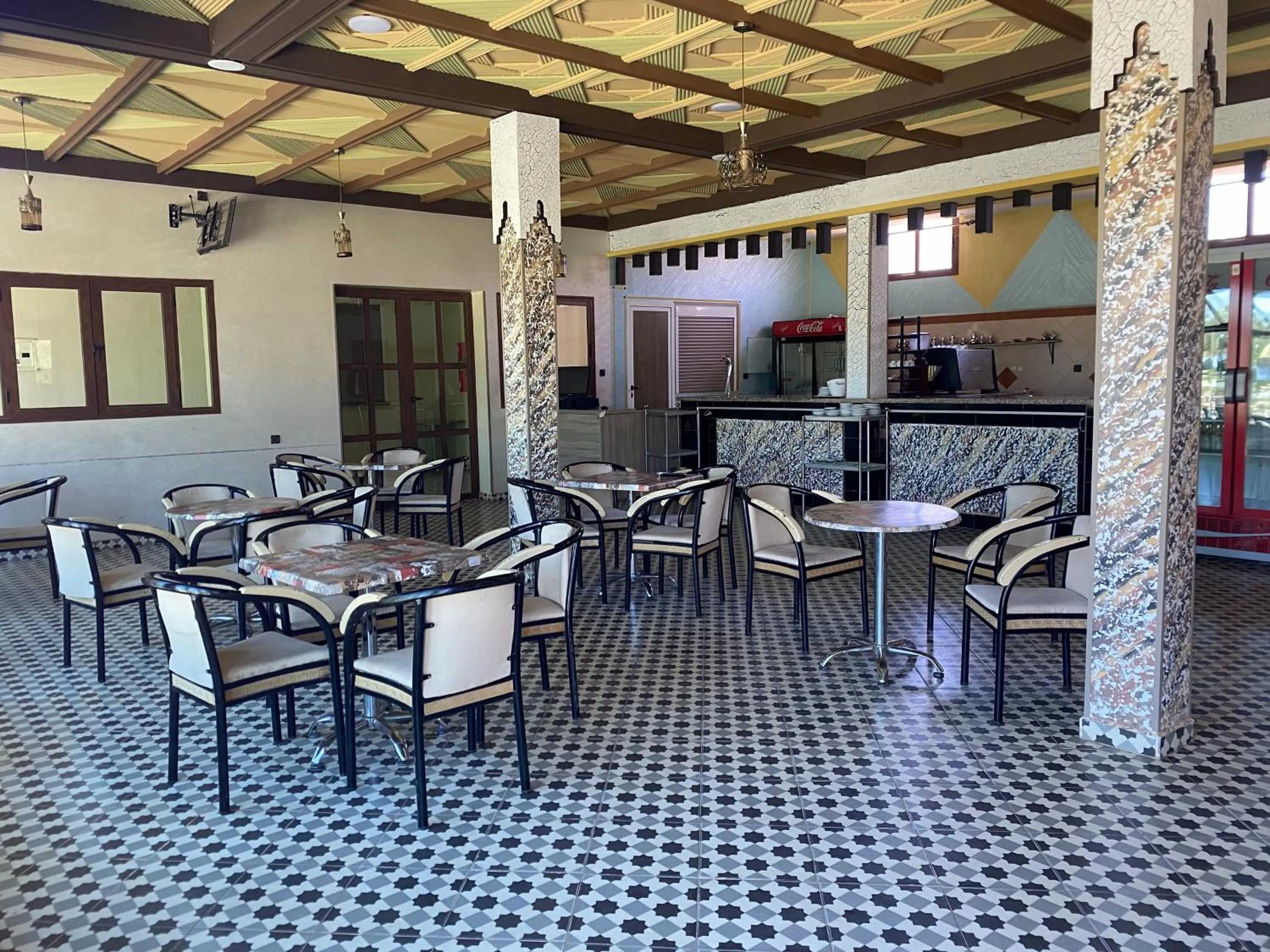 Communal lounge/ TV room in IGHIZ INN resort