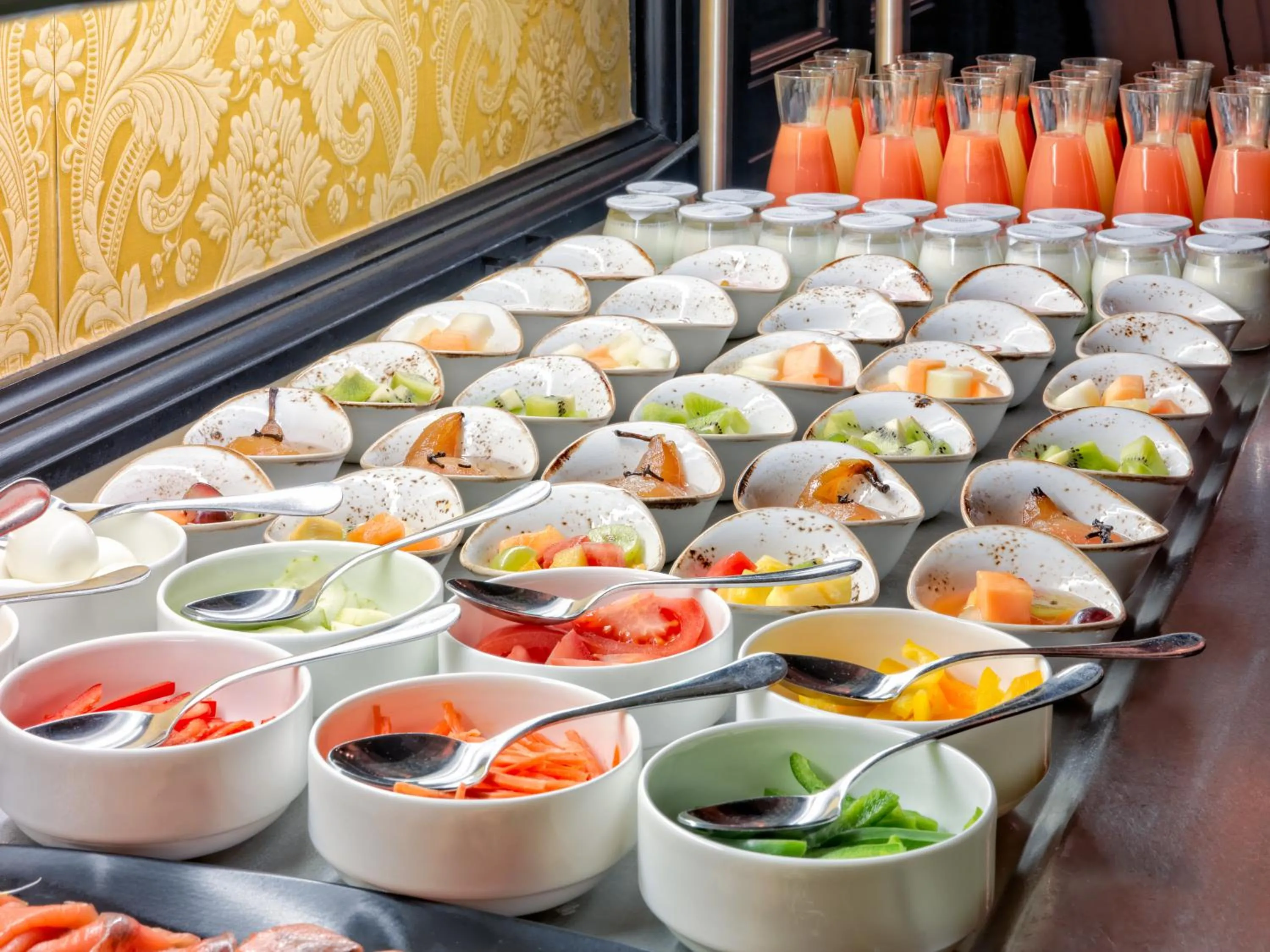 Buffet breakfast in Boutique Hotel H10 Catalunya Plaza