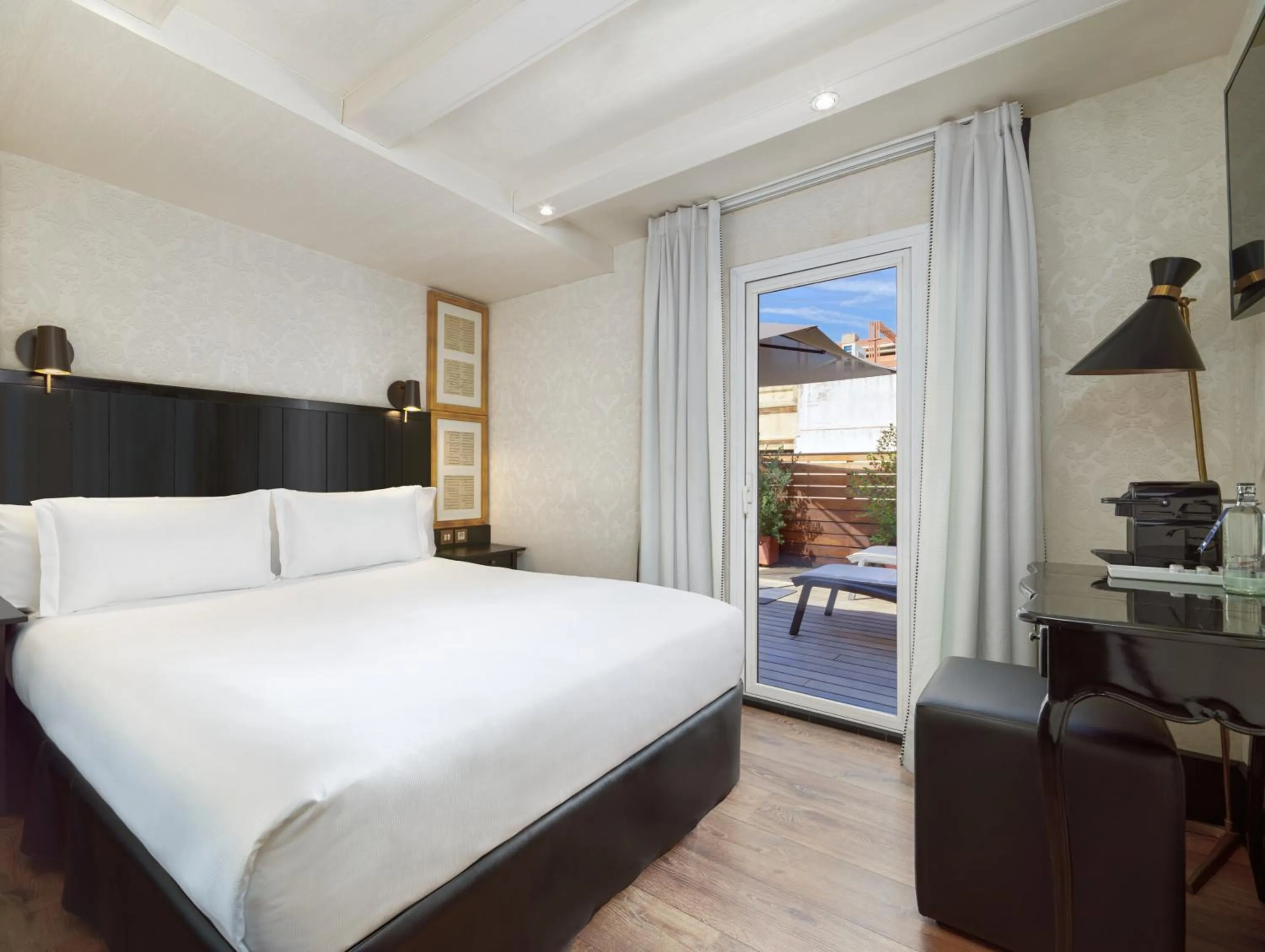 Bed in Boutique Hotel H10 Catalunya Plaza