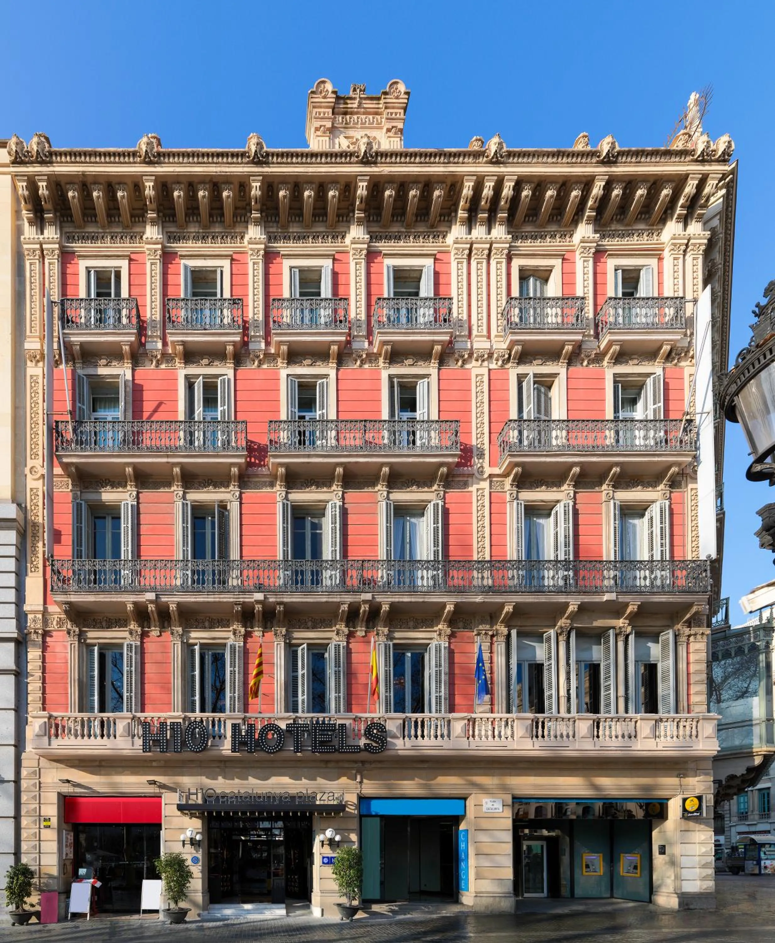 Property building in Boutique Hotel H10 Catalunya Plaza
