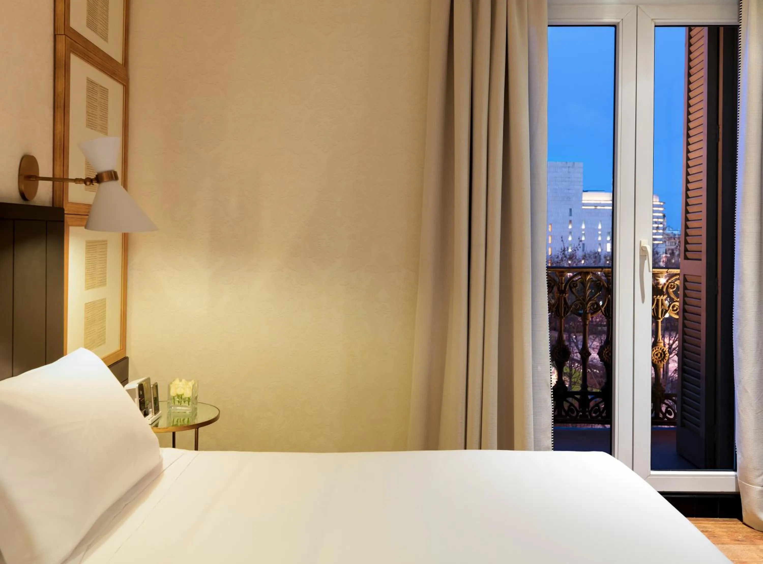 Bed in Boutique Hotel H10 Catalunya Plaza