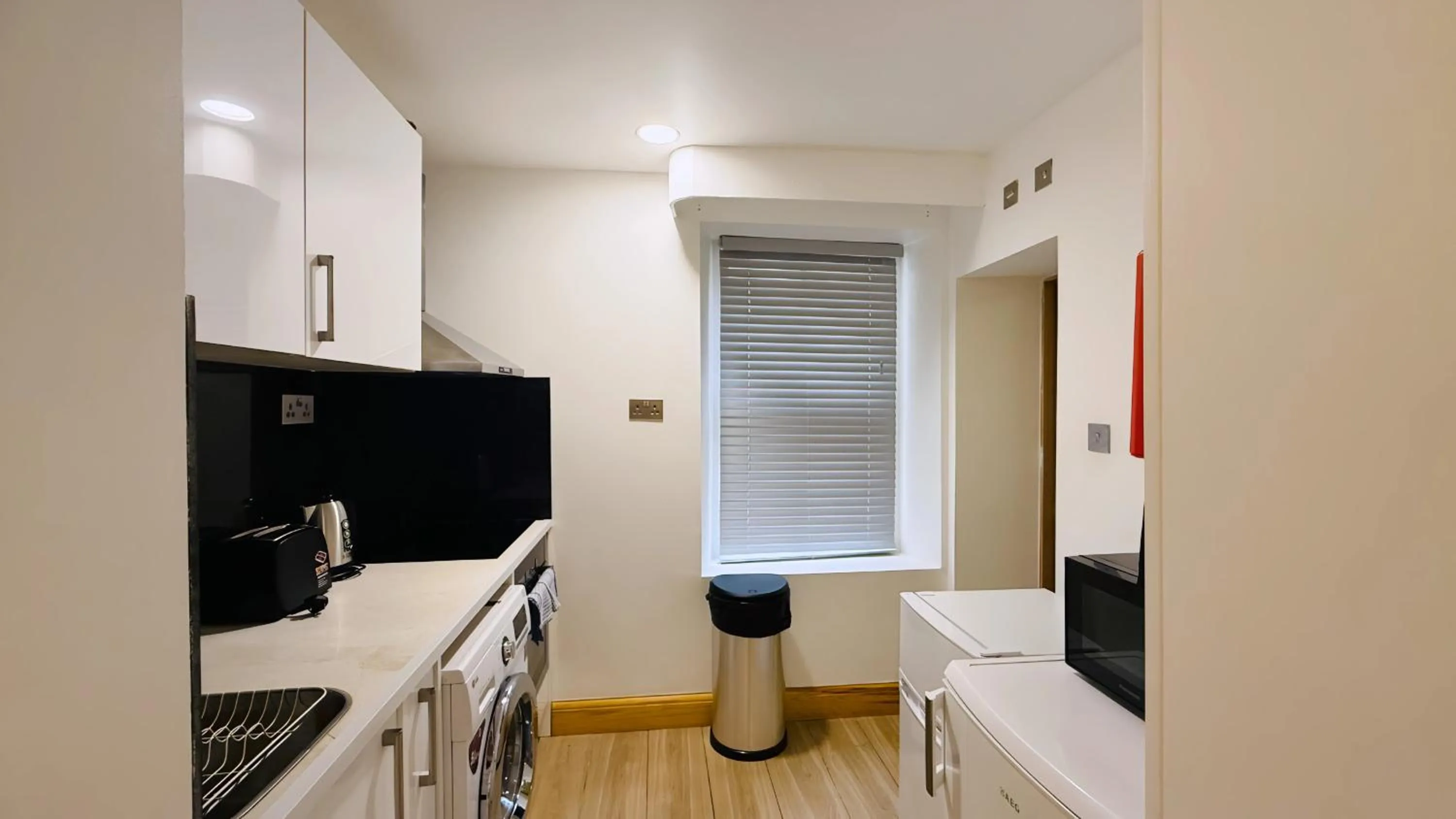 Kitchen or kitchenette in Osborne Aparthotel