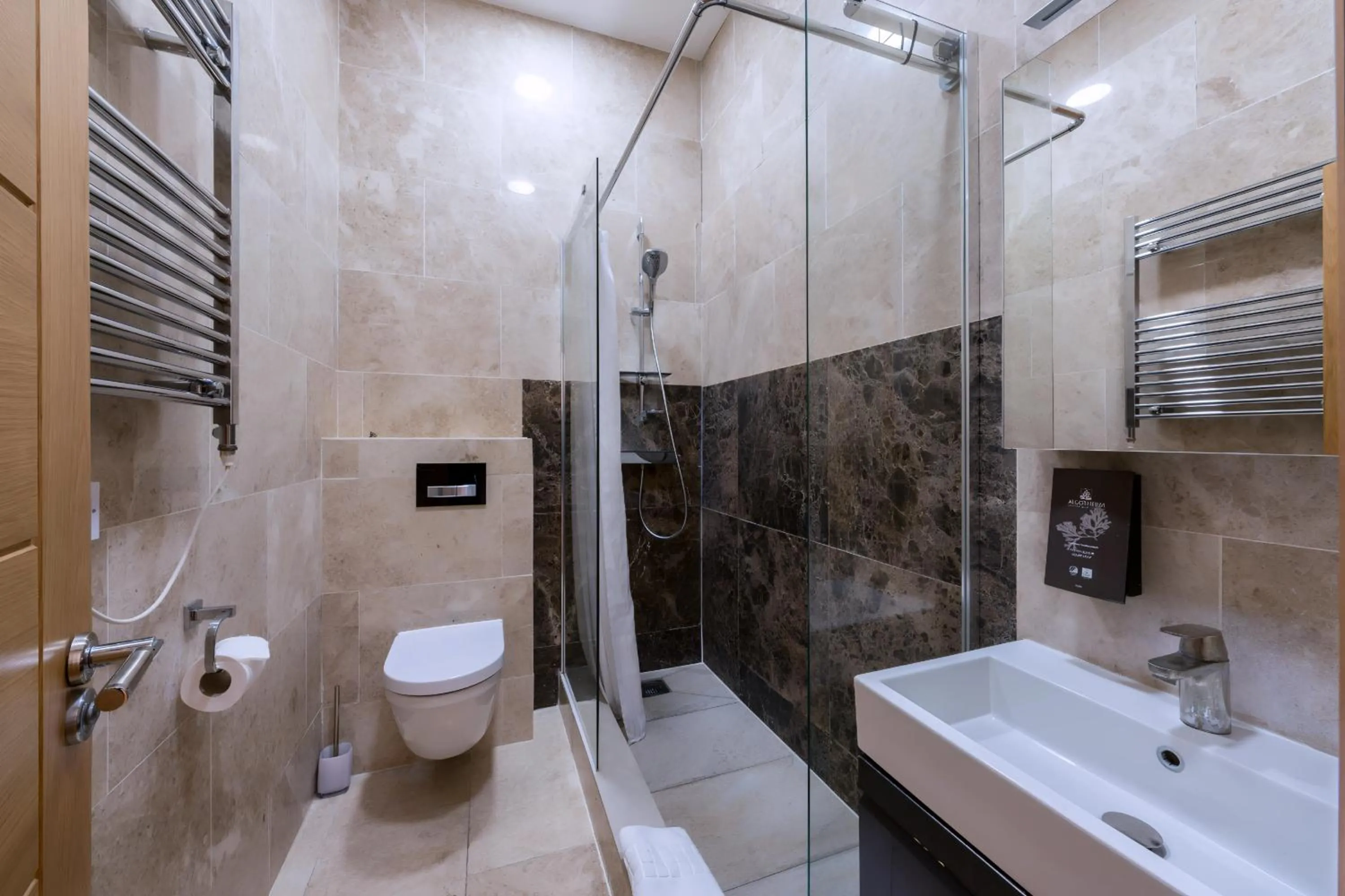 Bathroom in Osborne Aparthotel