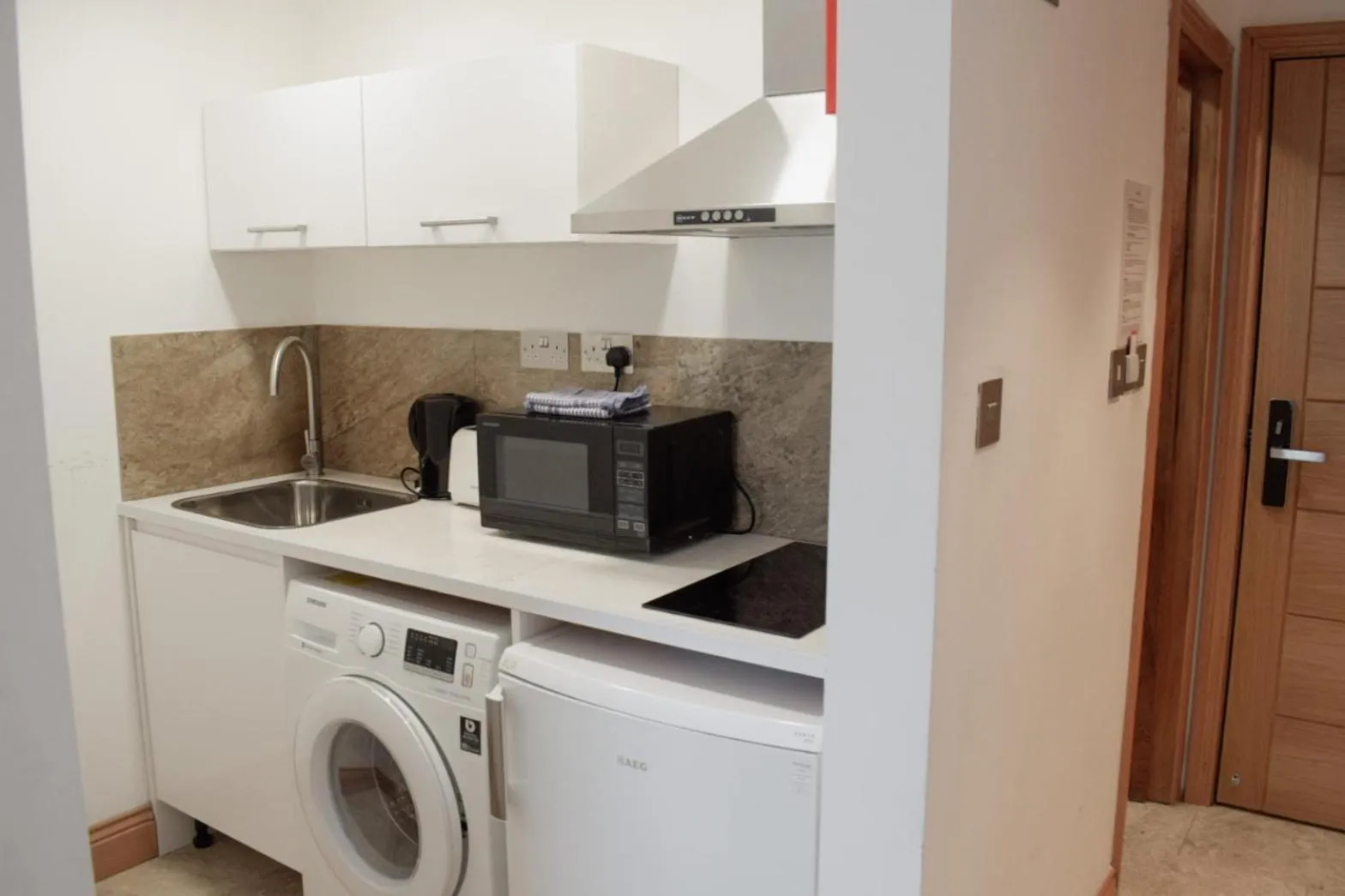 Kitchen or kitchenette in Osborne Aparthotel