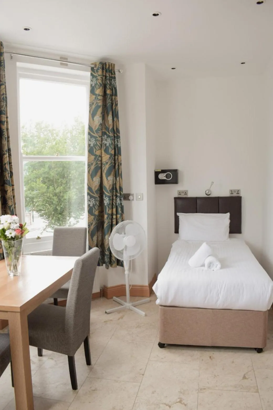 Bed in Osborne Aparthotel