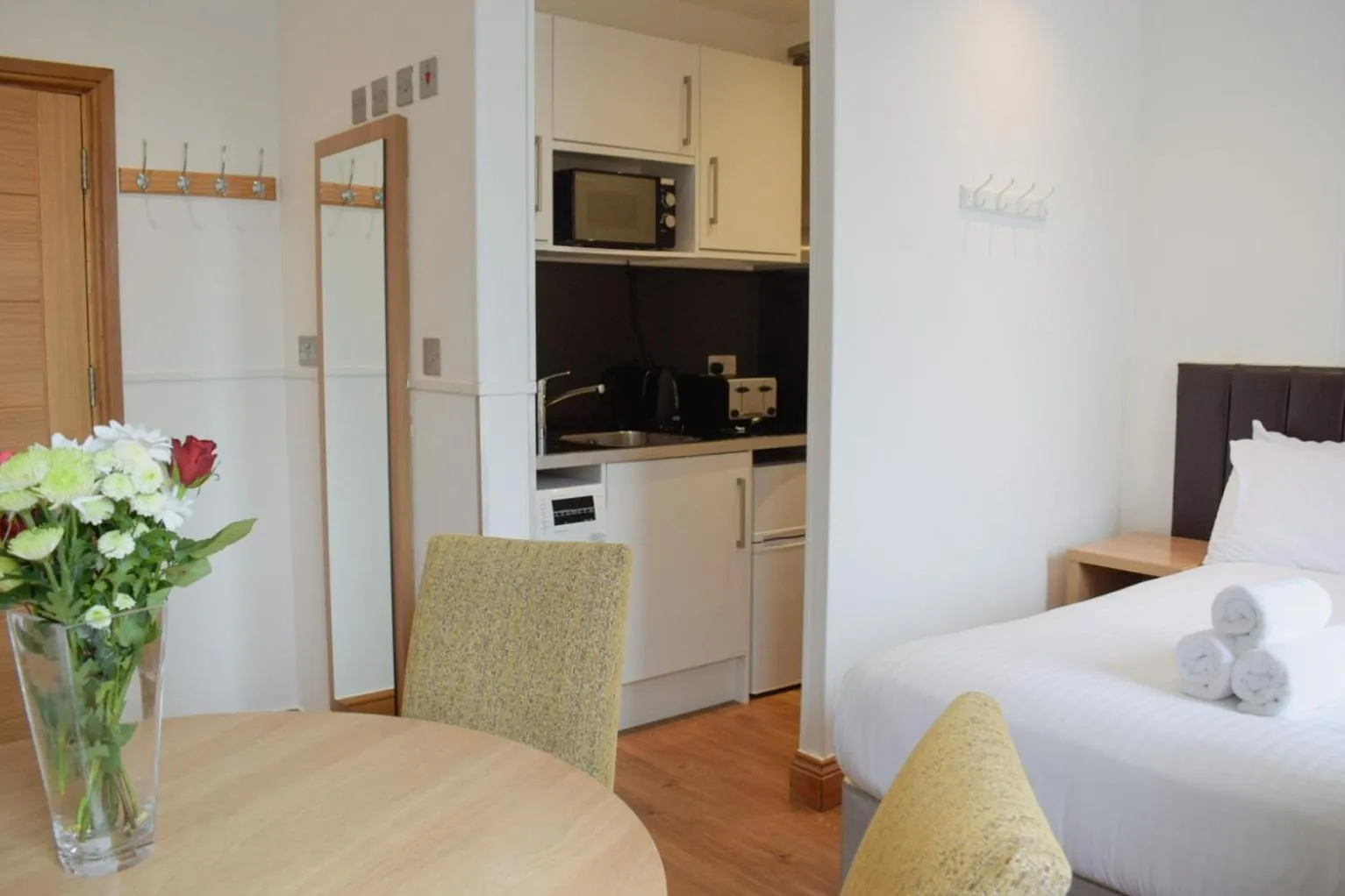 Photo of the whole room, Bed in Osborne Aparthotel