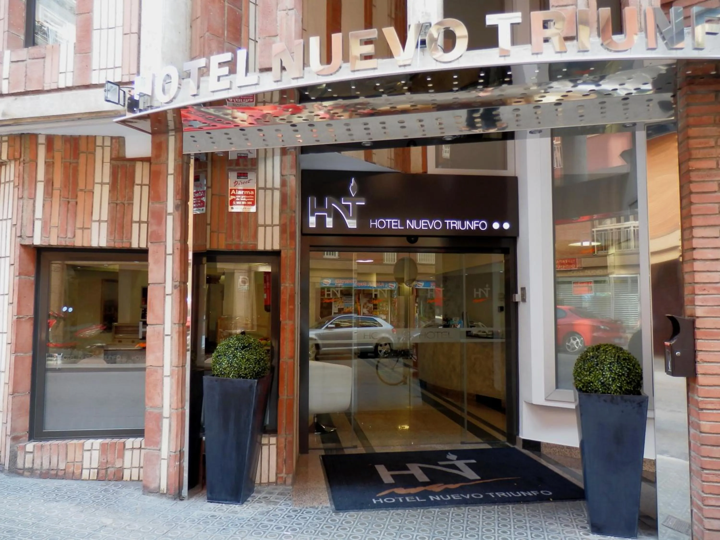 Facade/entrance in Hotel Nuevo Triunfo