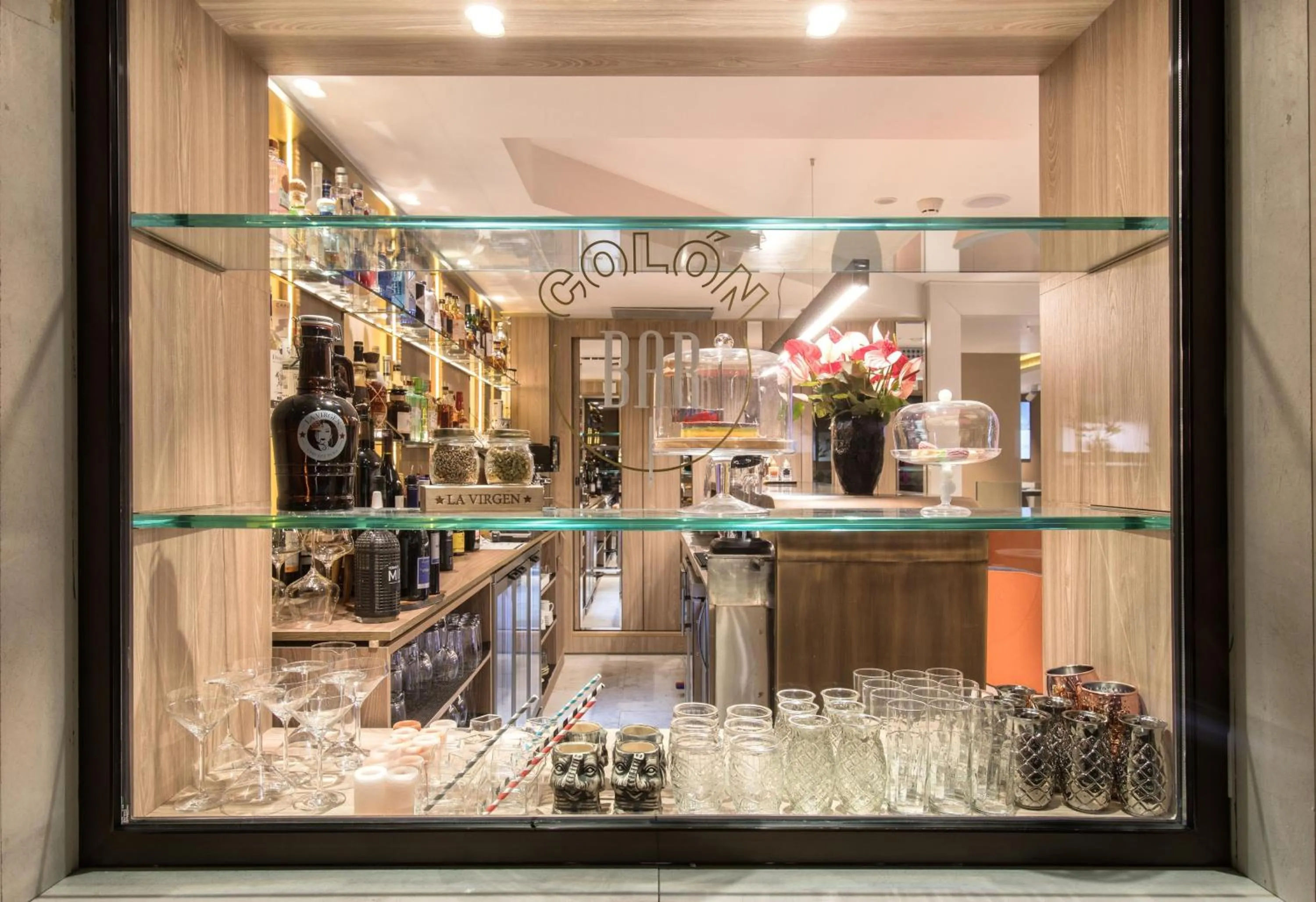 Lounge or bar in NH Collection Madrid Colón