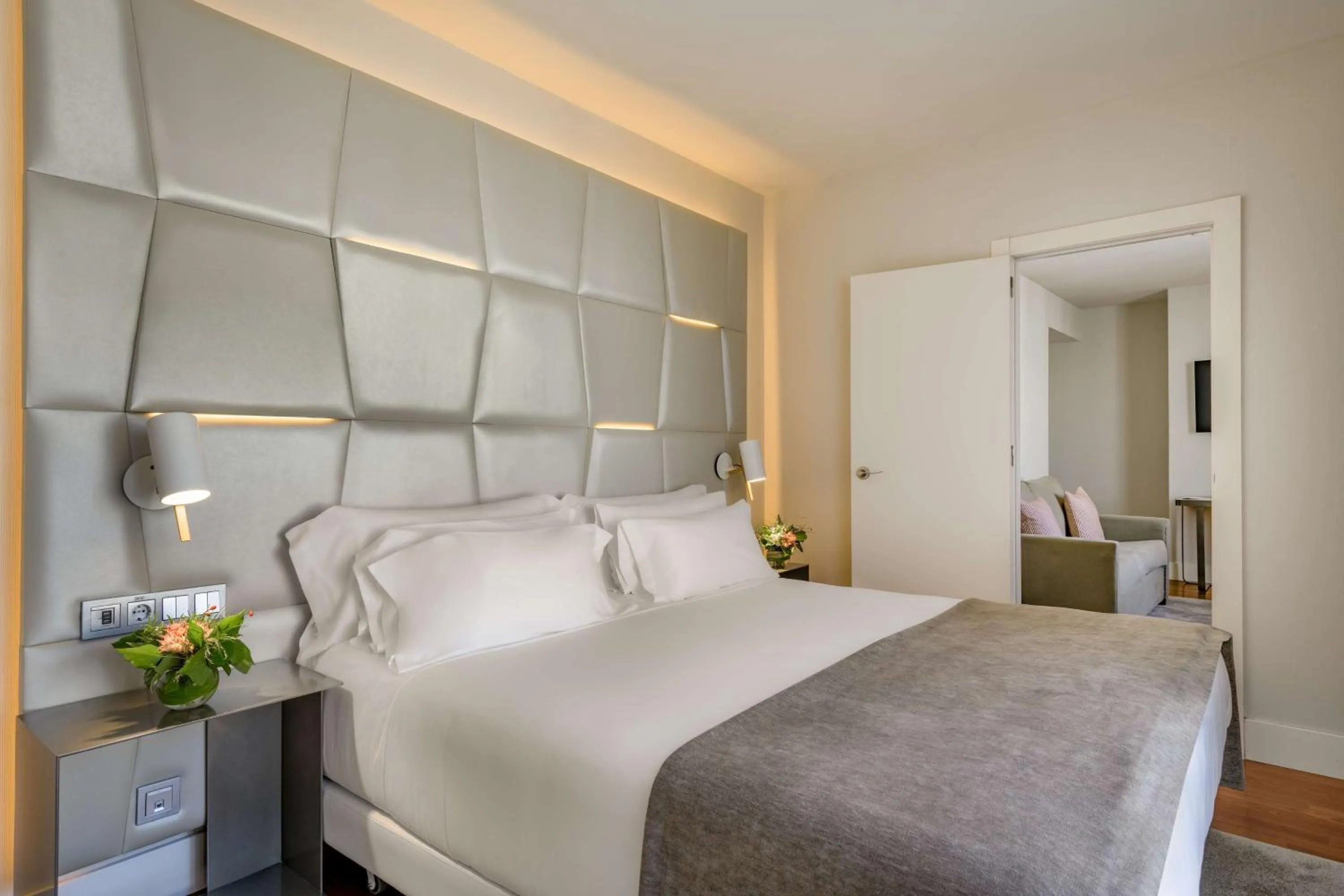 Bedroom, Bed in NH Collection Madrid Colón