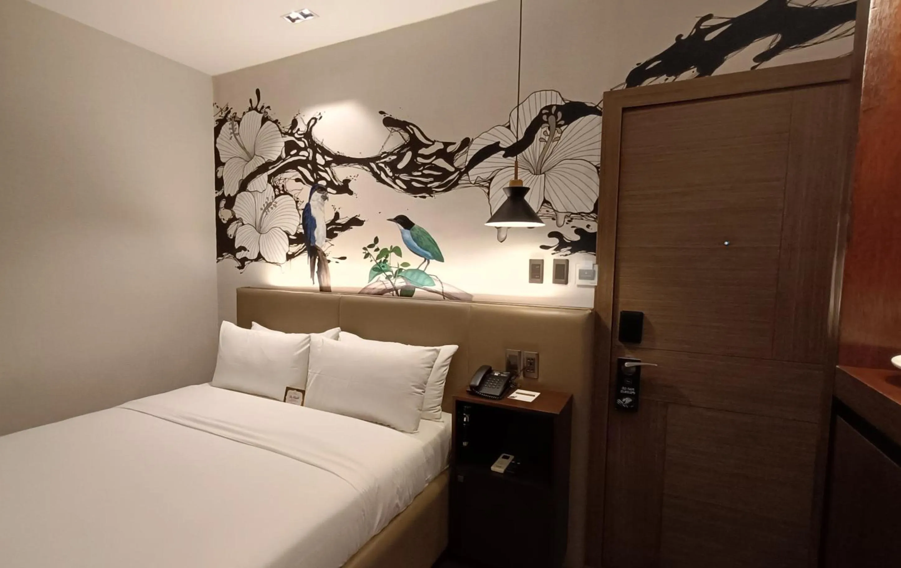 Bed in The Henry Hotel Roost Bacolod