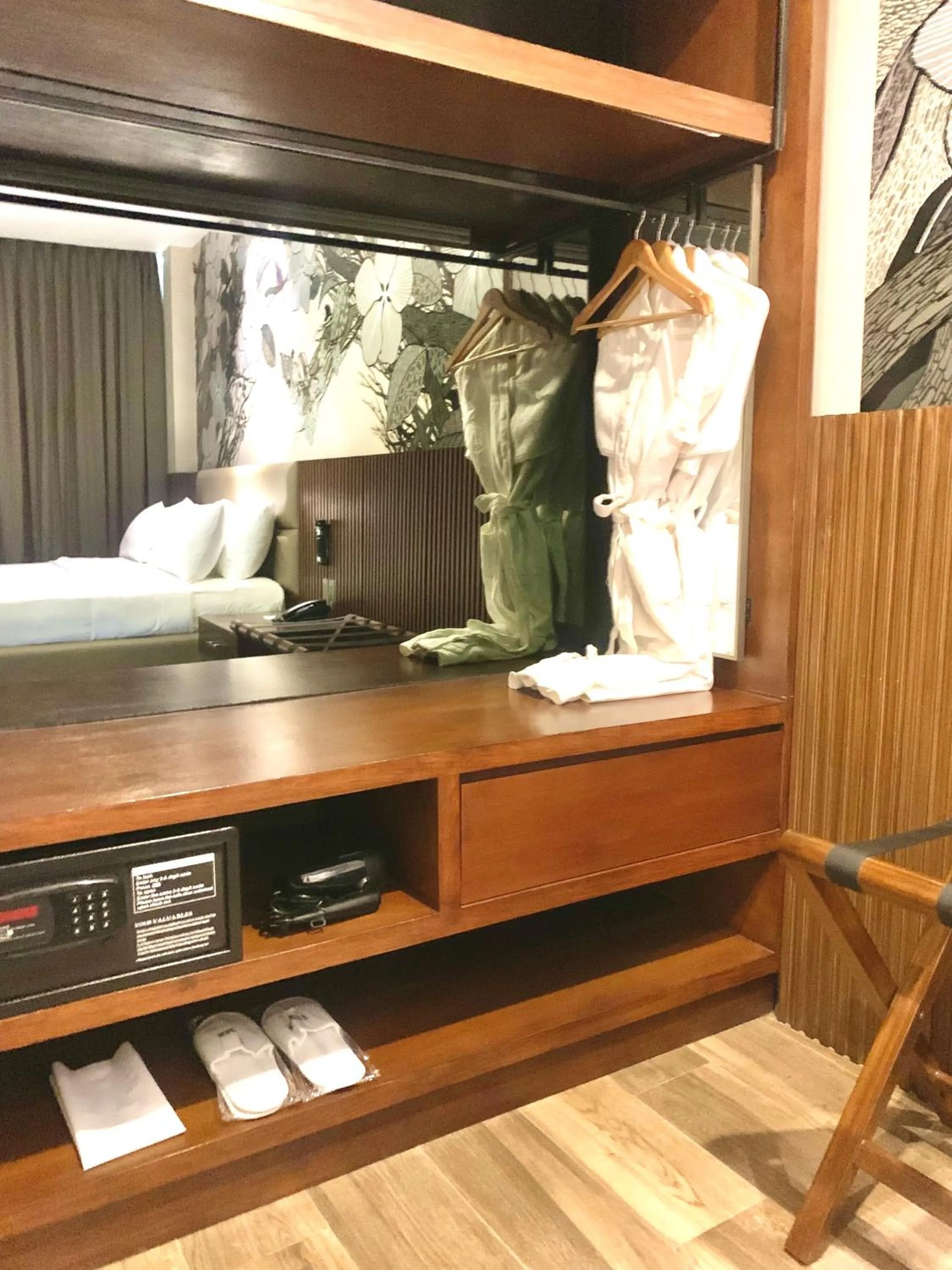 safe in The Henry Hotel Roost Bacolod