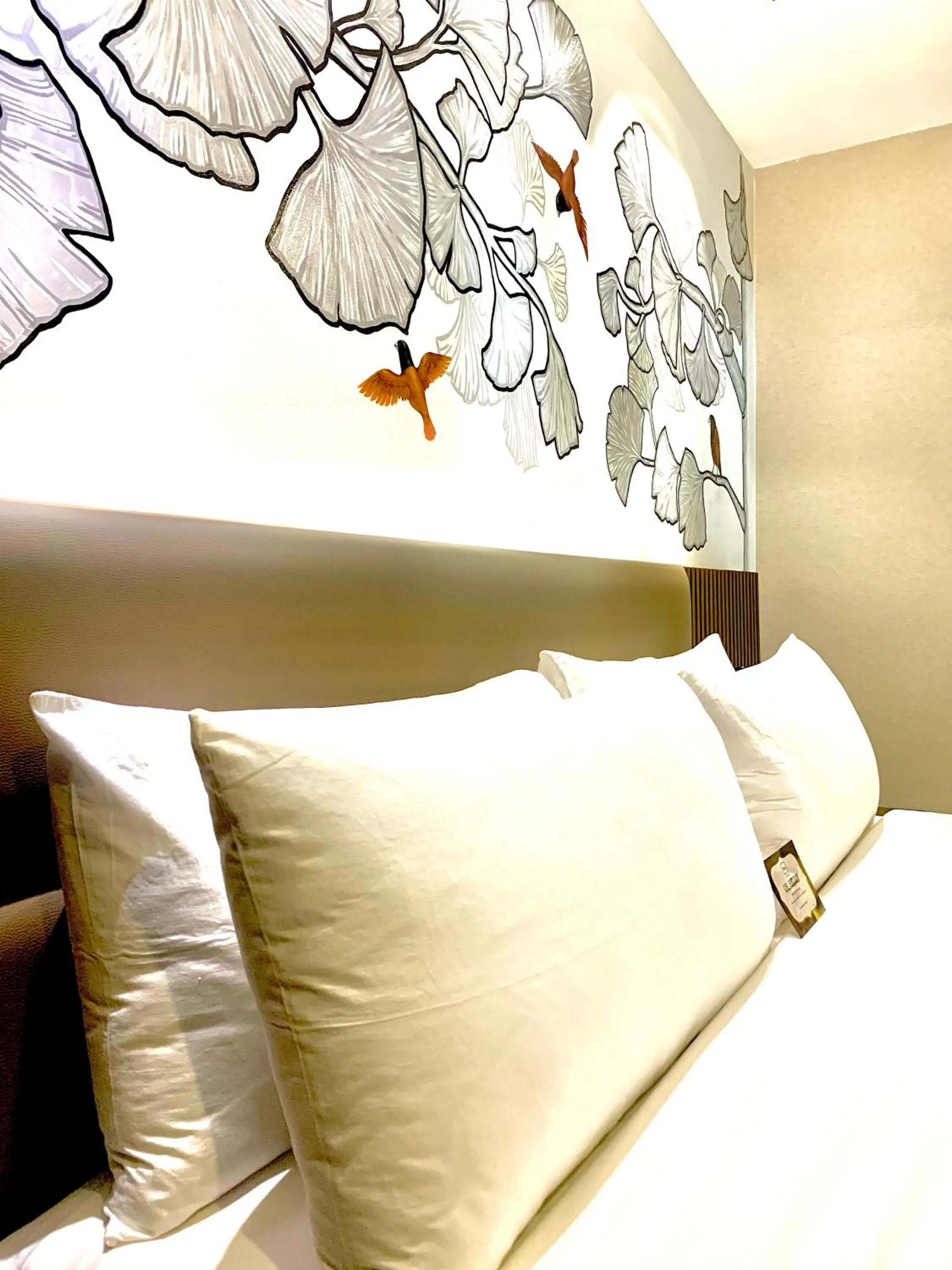 Bed in The Henry Hotel Roost Bacolod